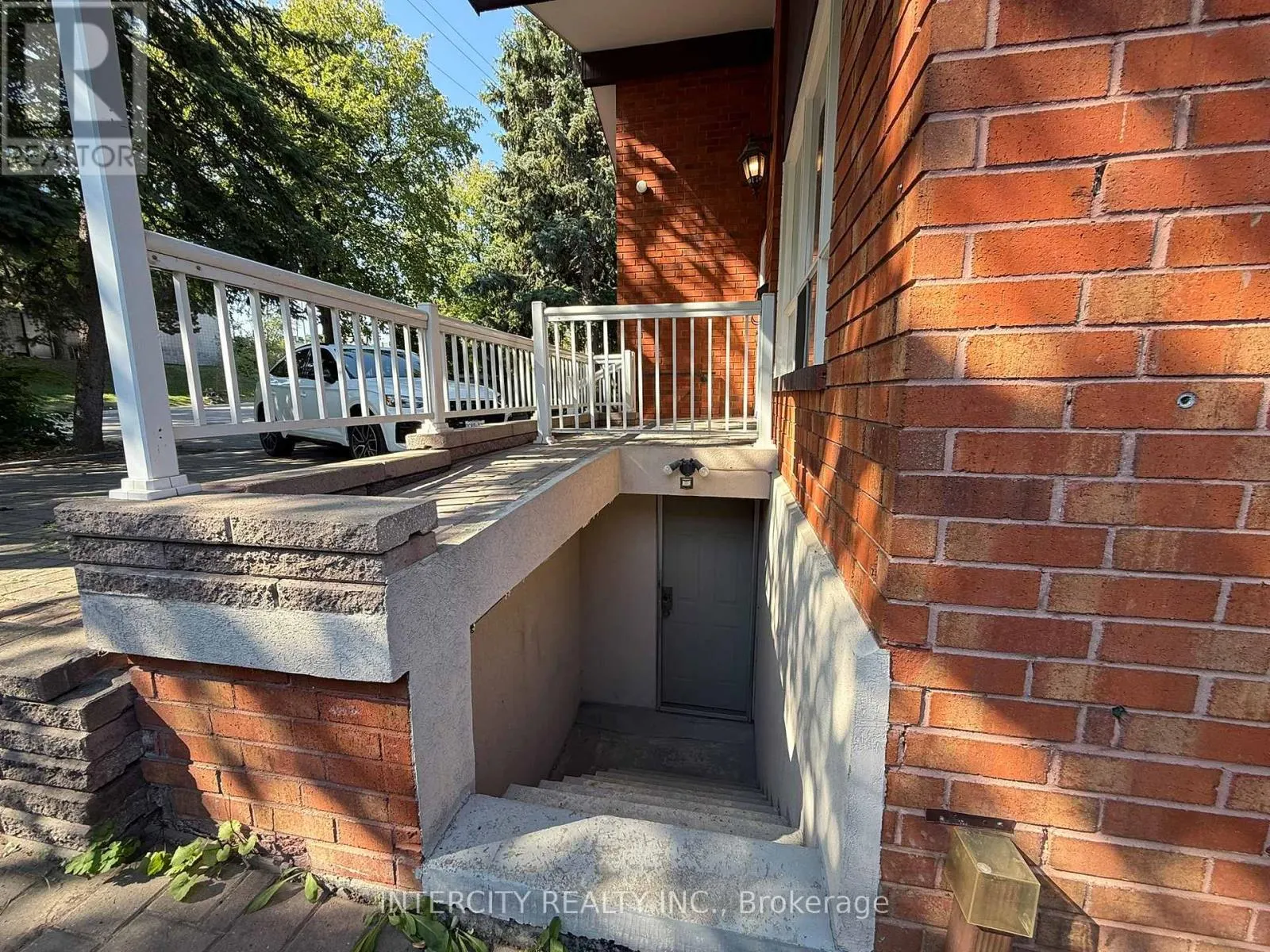 18 GLEN CAMERON ROAD