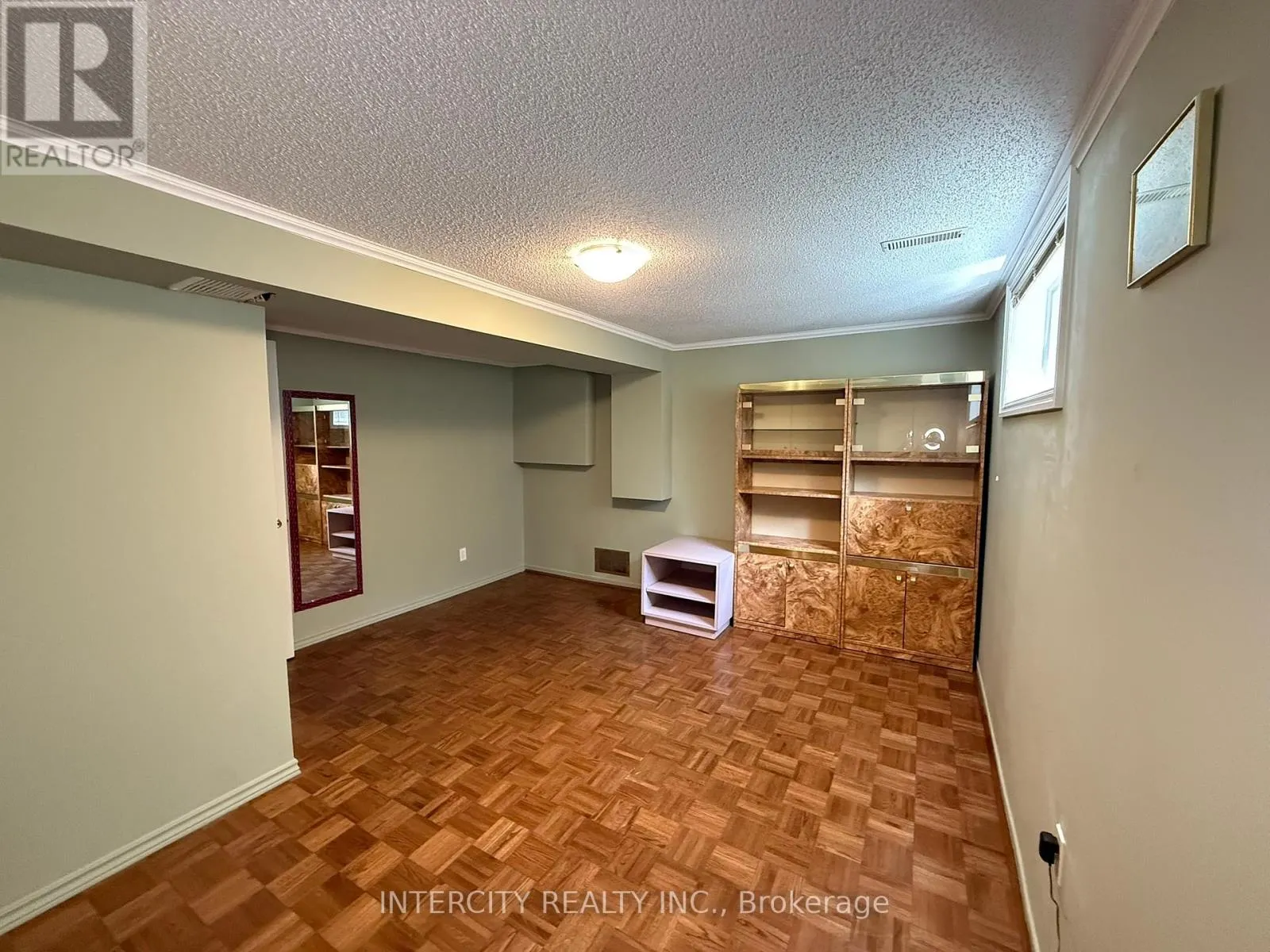 18 GLEN CAMERON ROAD