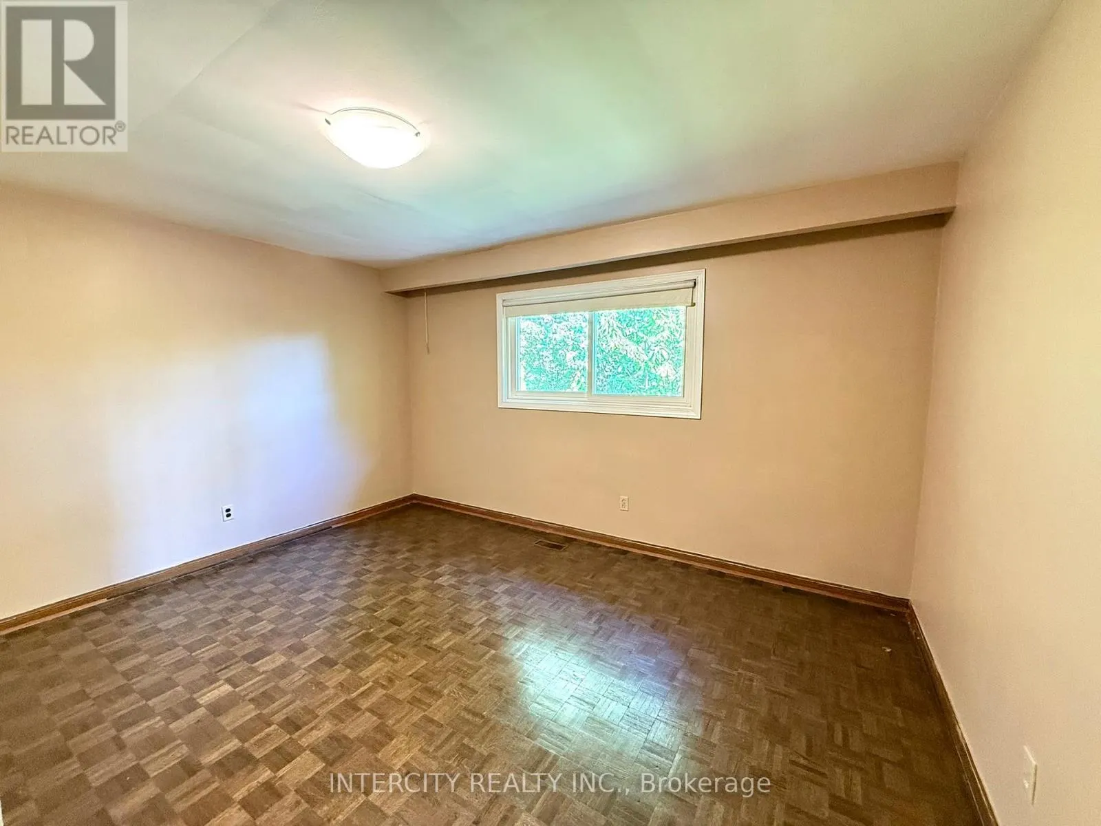 18 GLEN CAMERON ROAD
