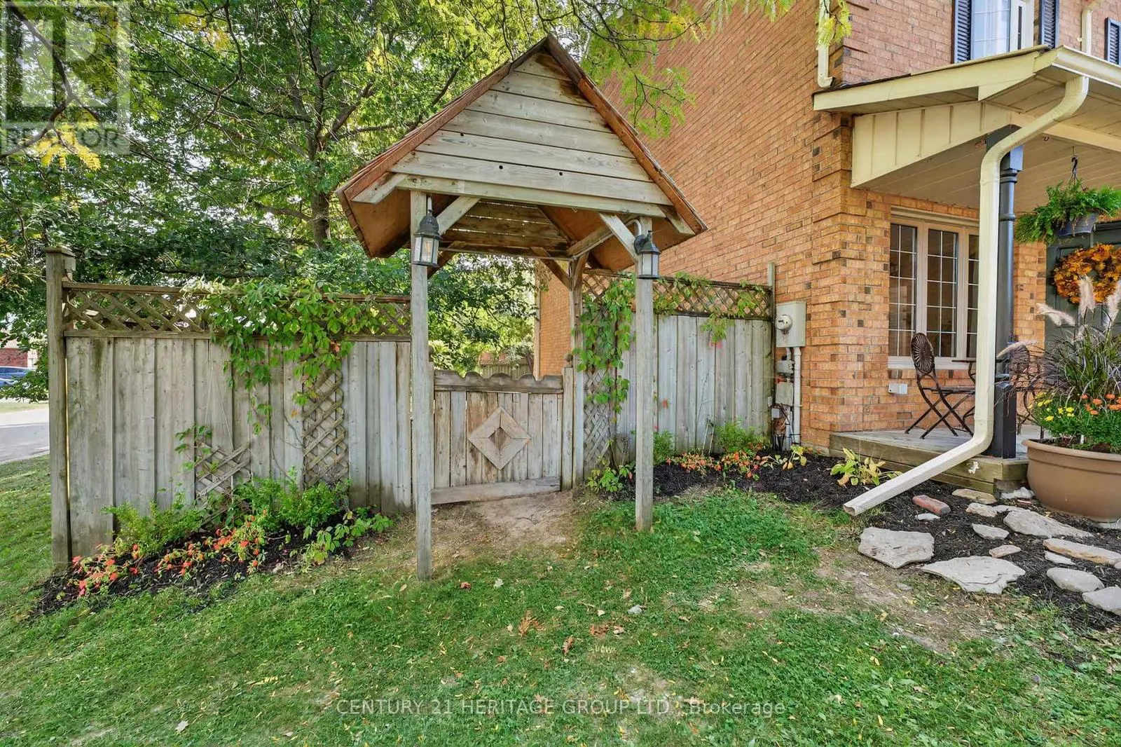 74 VERONA CRESCENT