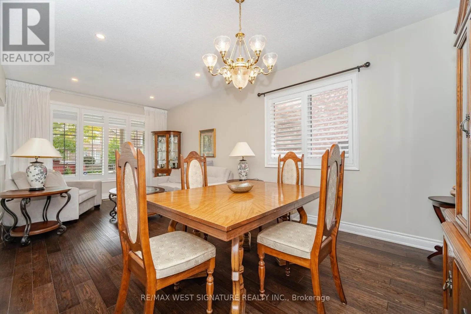 107 CUPOLA CRESCENT