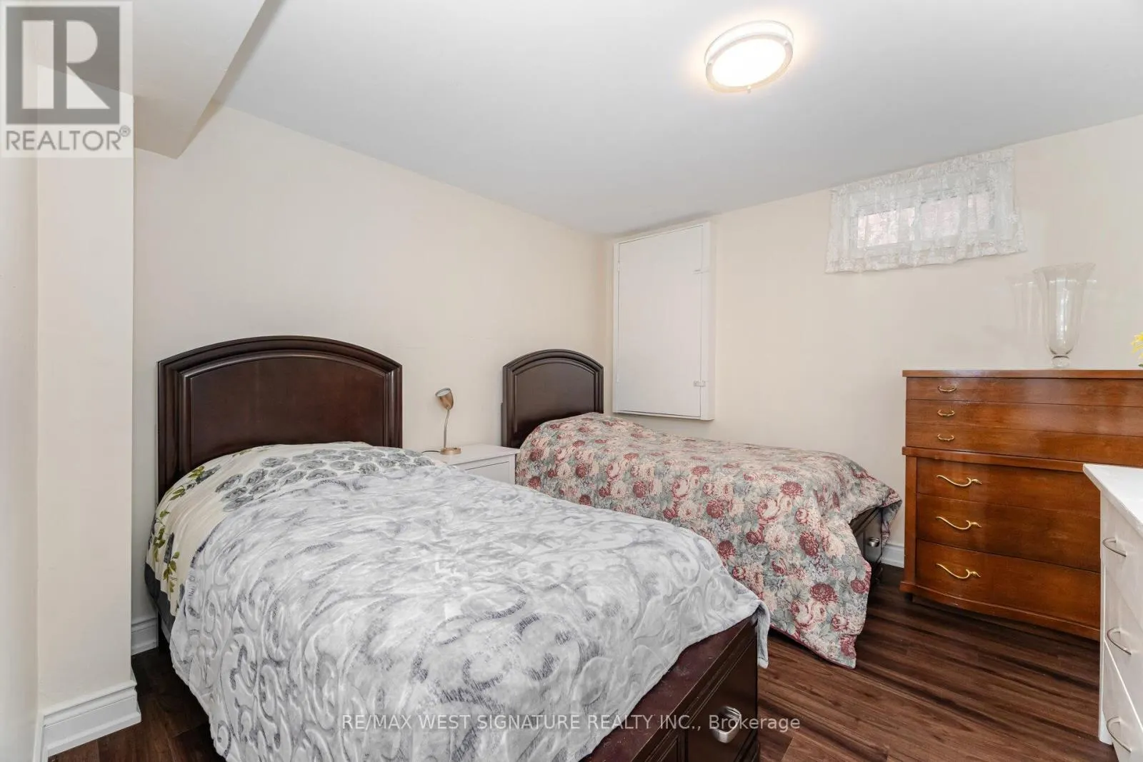 107 CUPOLA CRESCENT