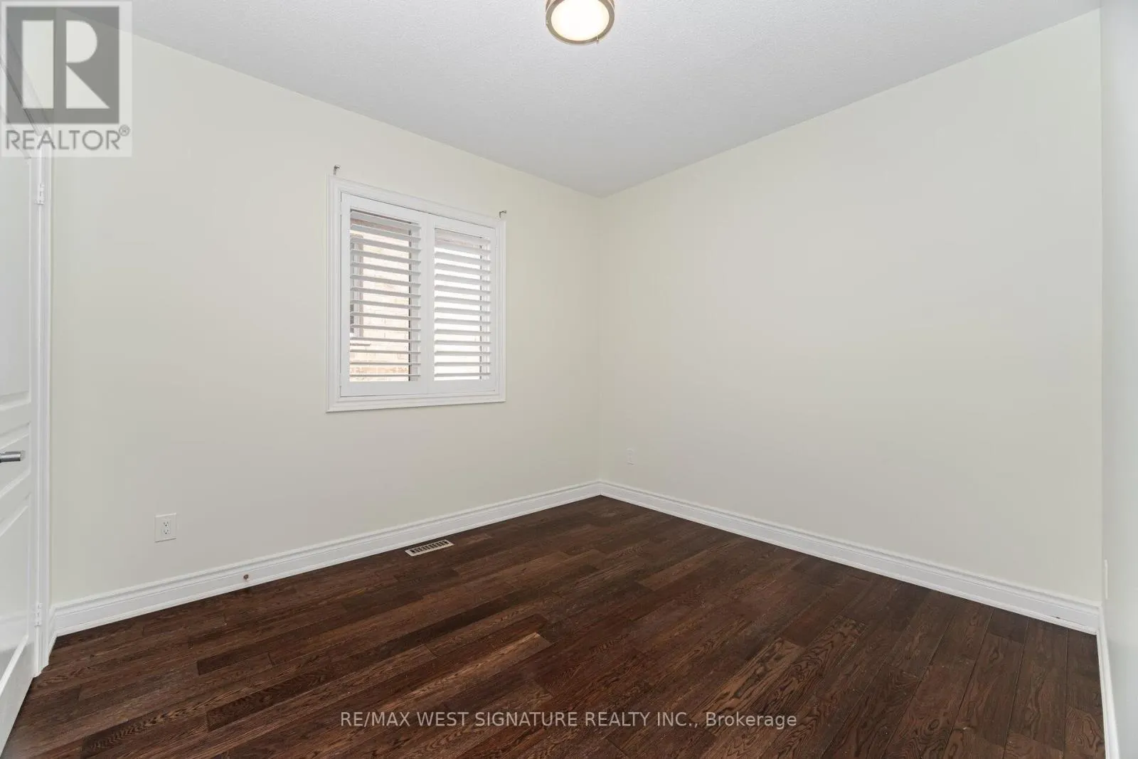 107 CUPOLA CRESCENT