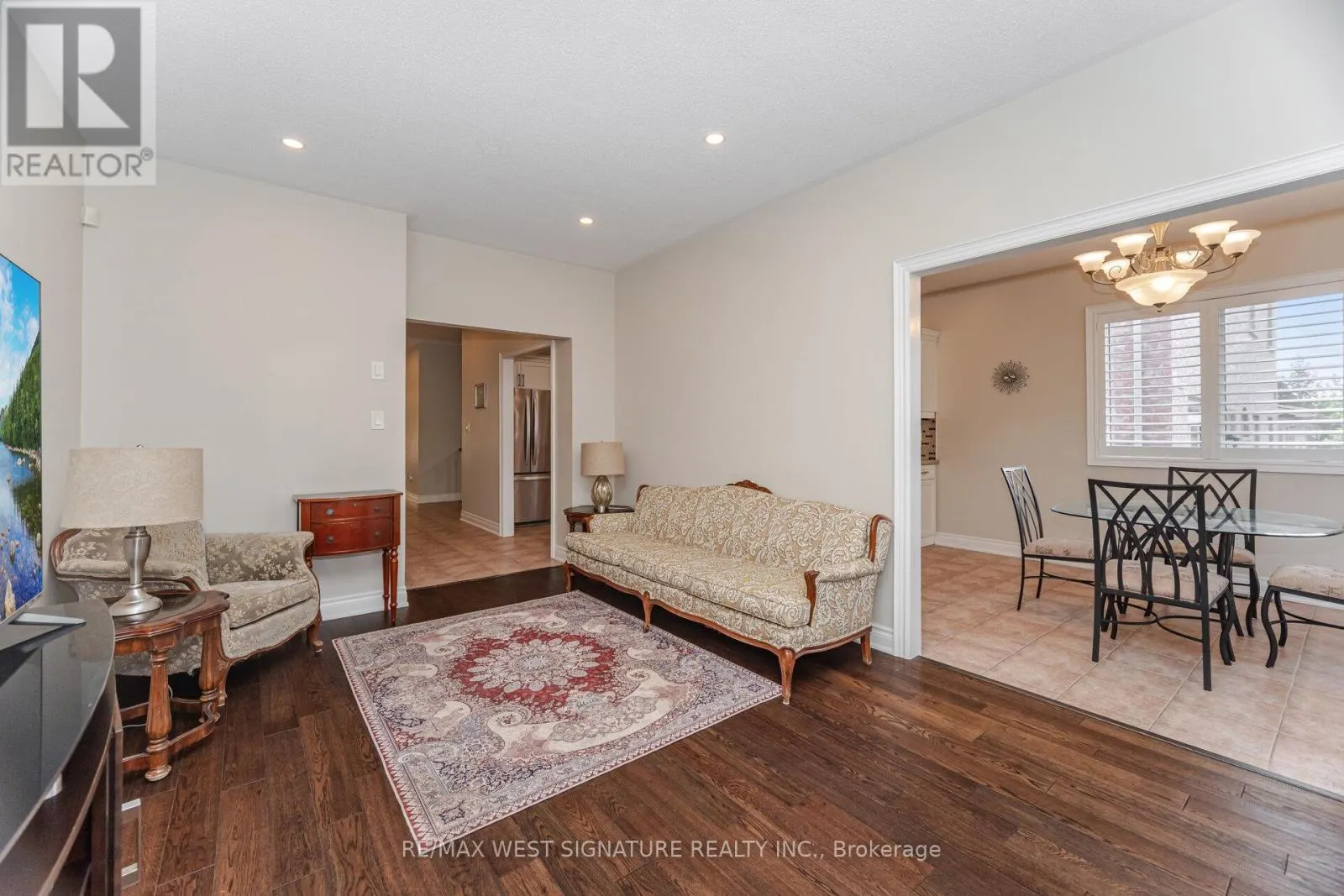 107 CUPOLA CRESCENT