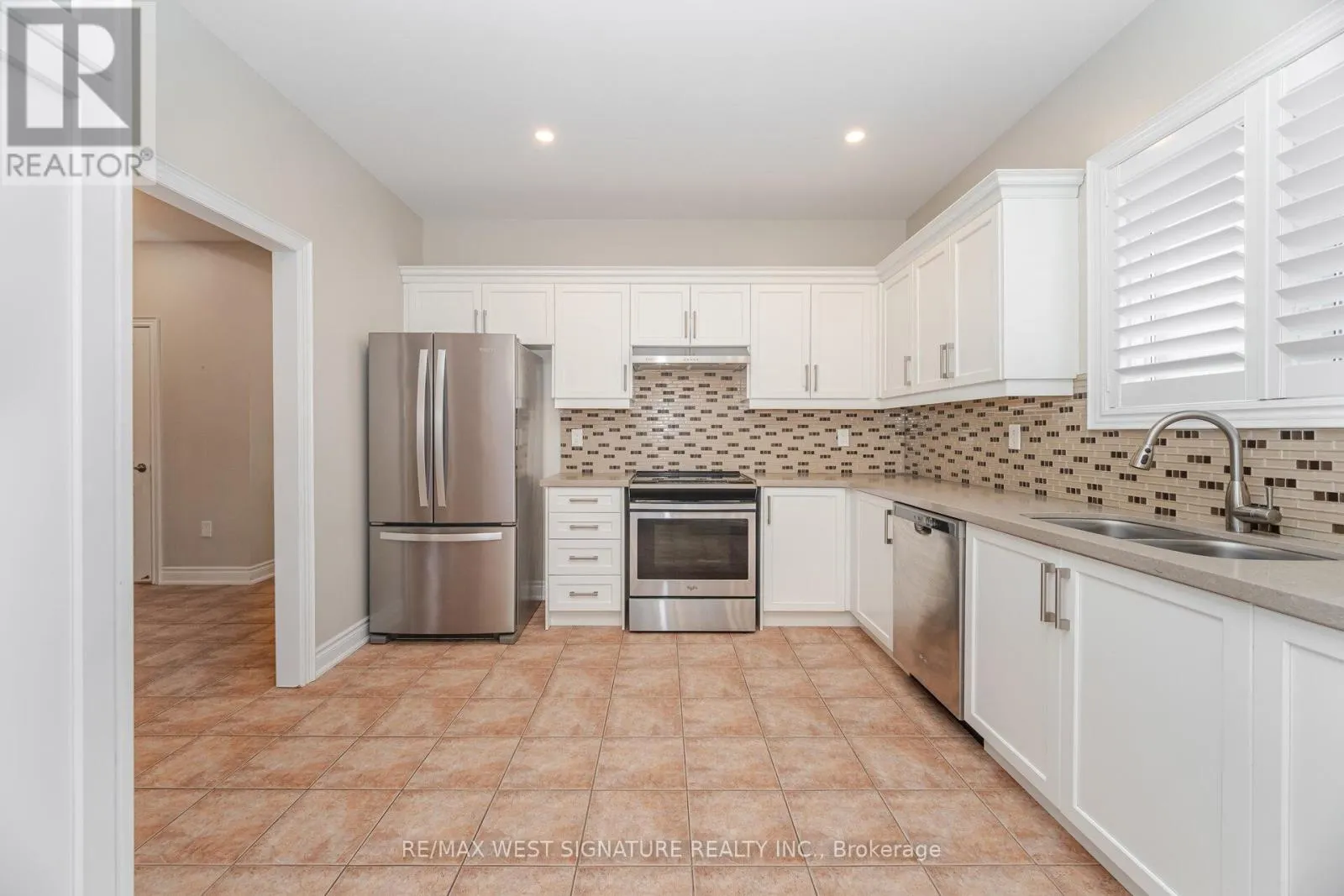 107 CUPOLA CRESCENT