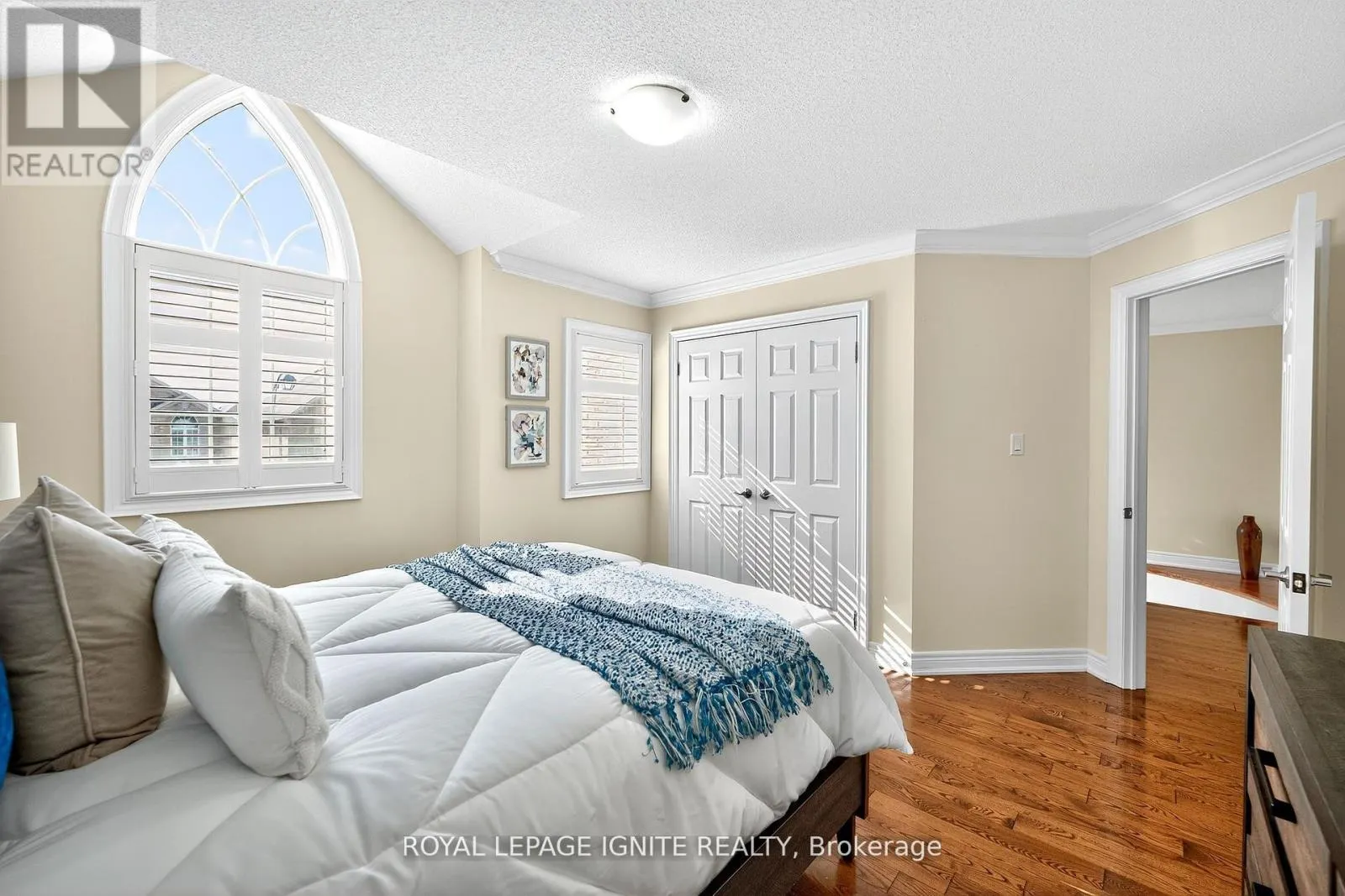 95 CHELSEA CRESCENT