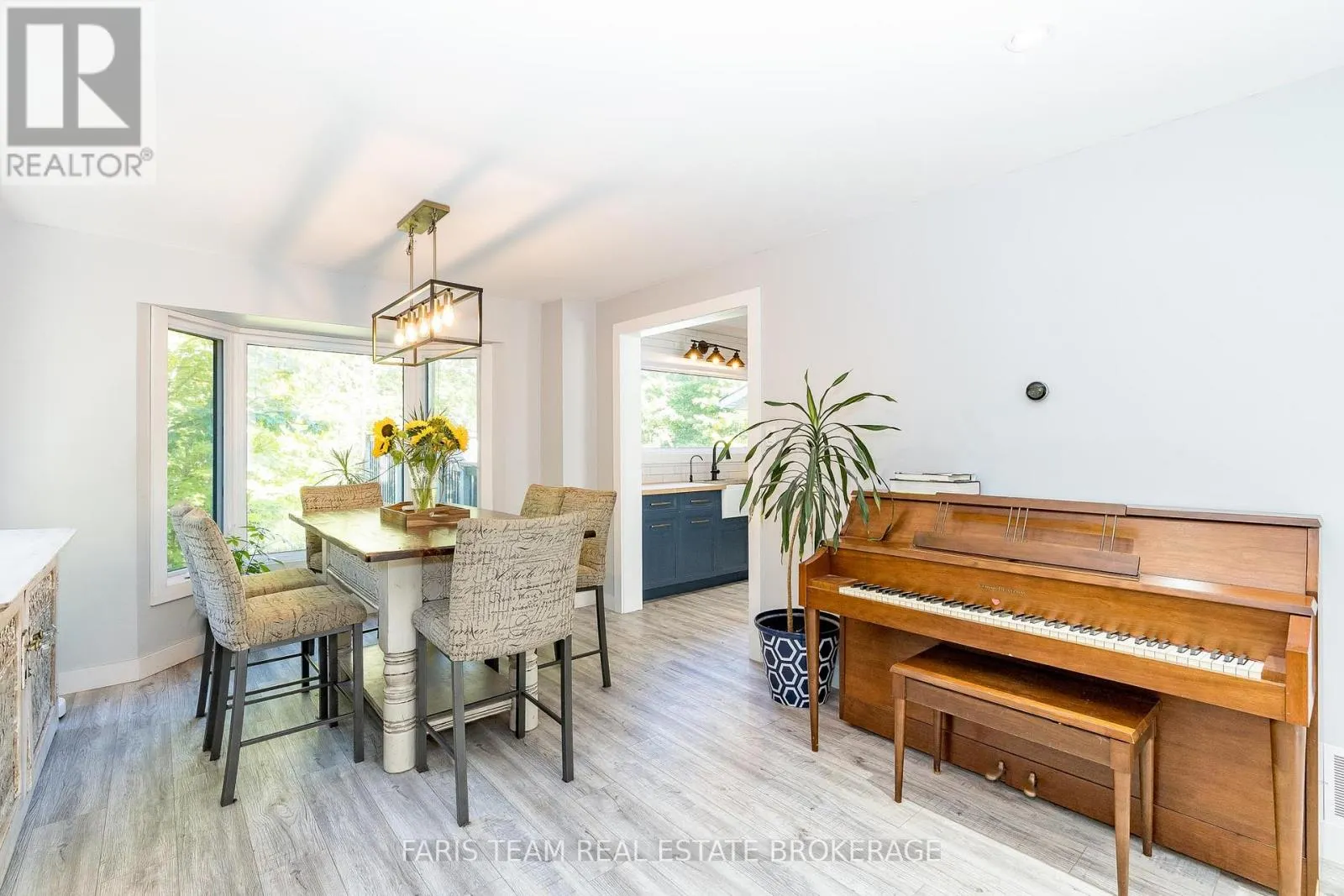 1844 OAKWOOD ROAD