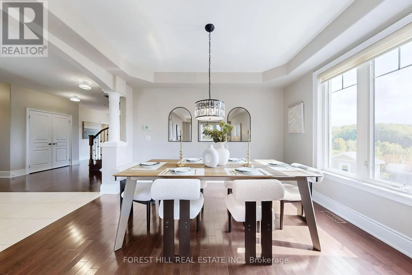 21 FARMHOUSE CRESCENT