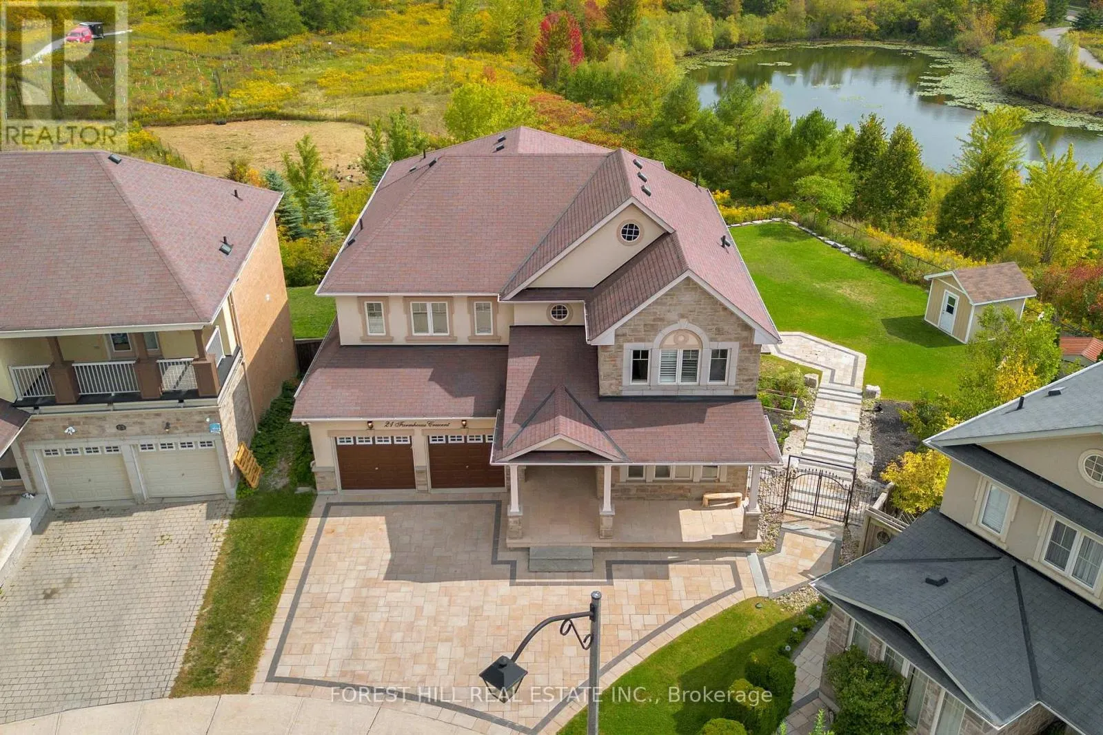 21 FARMHOUSE CRESCENT