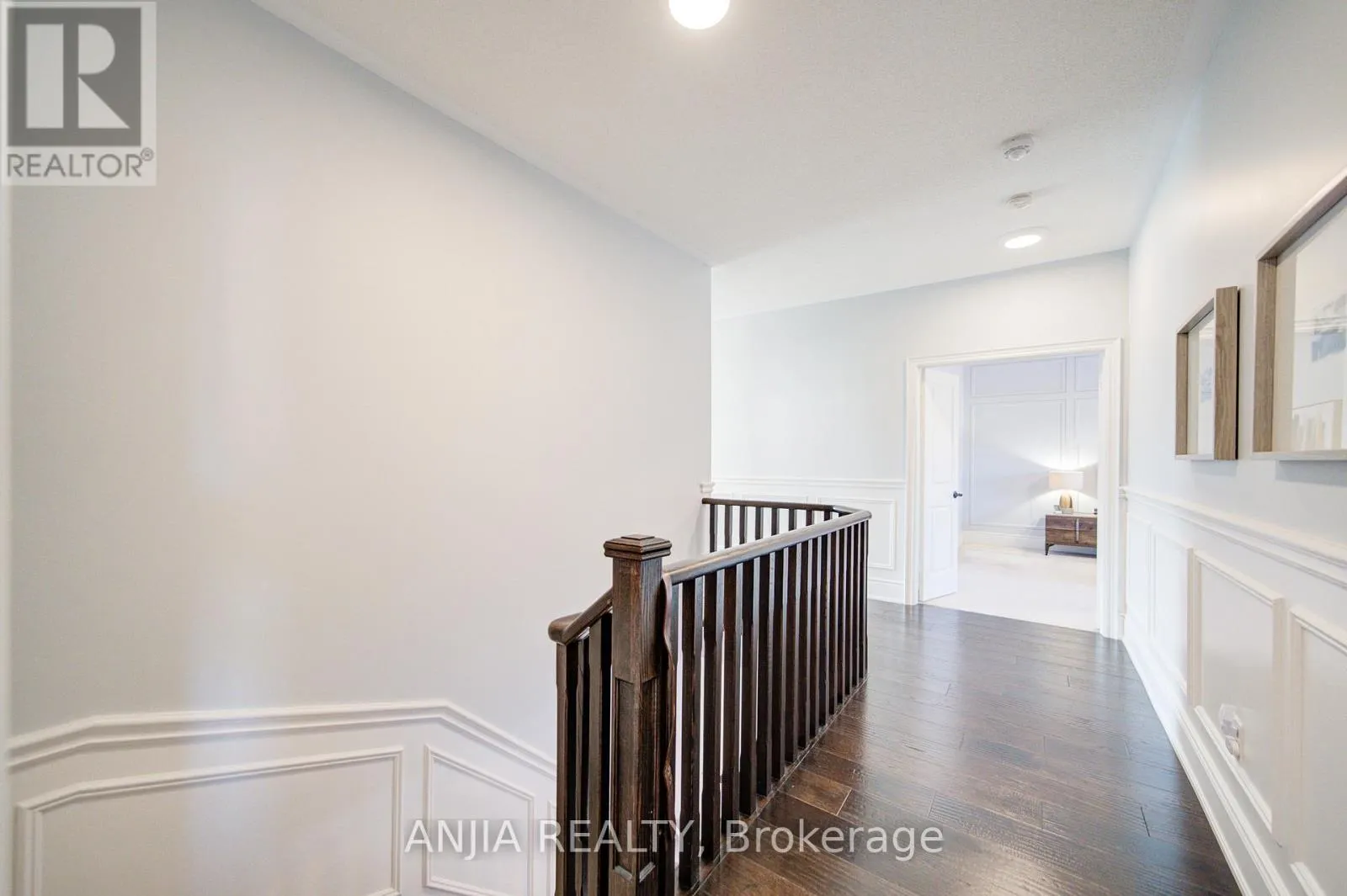 5 WARTON COURT