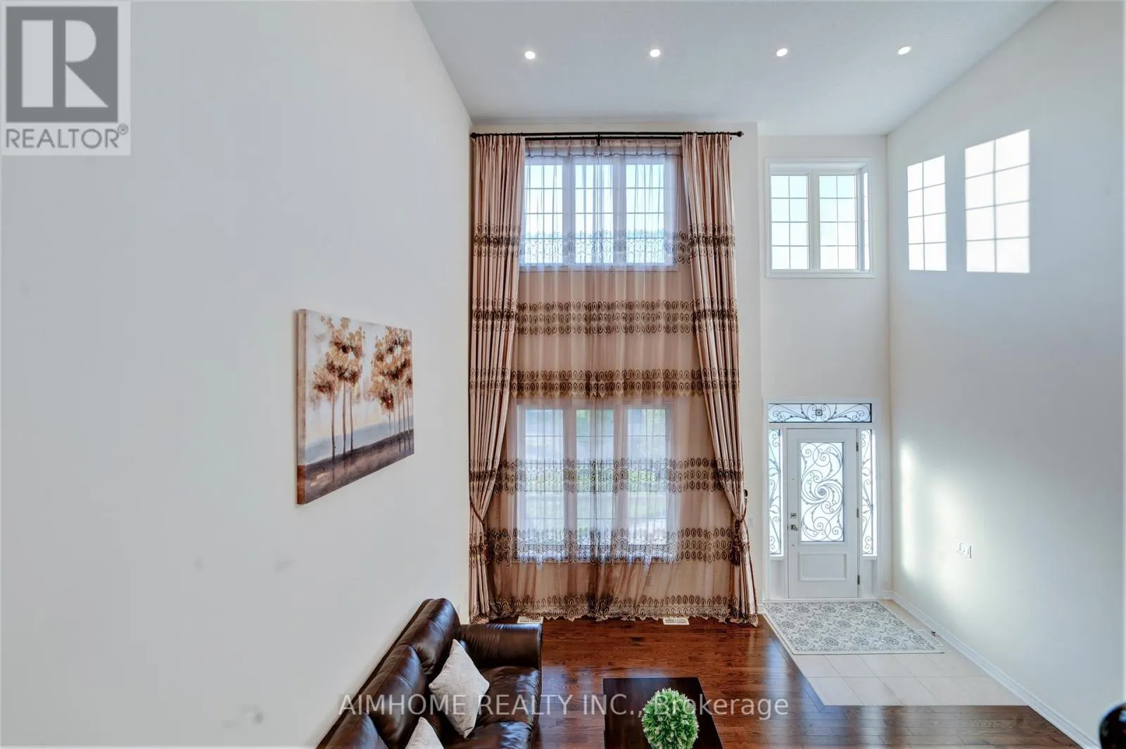 28 COUNTRYWIDE COURT