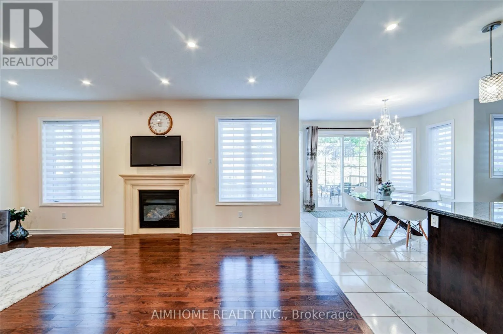 28 COUNTRYWIDE COURT