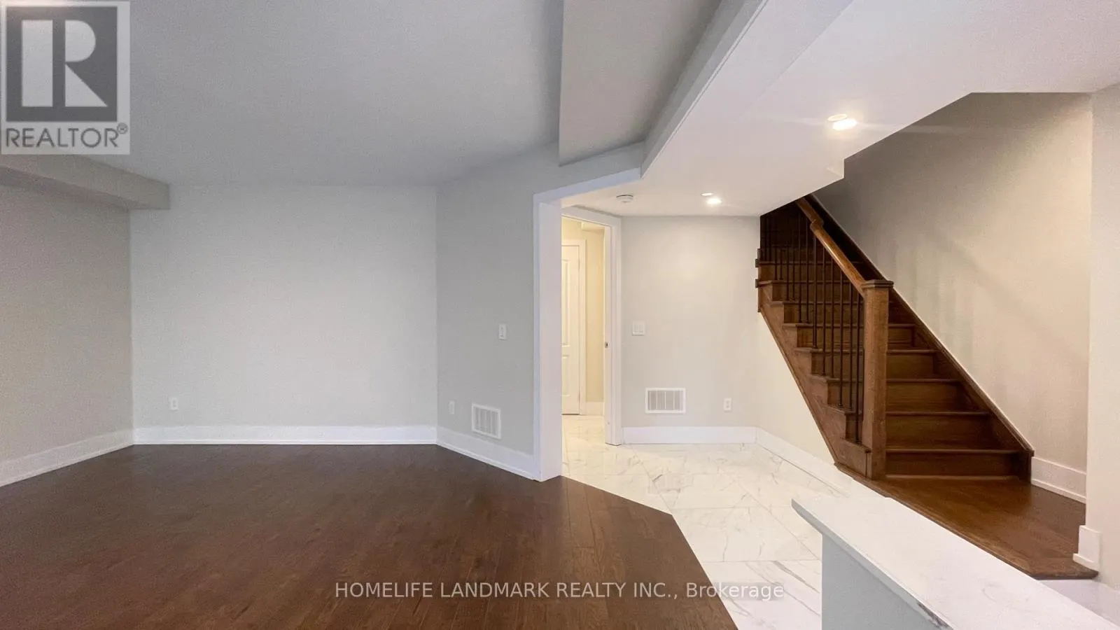 35 THORNCREST DRIVE