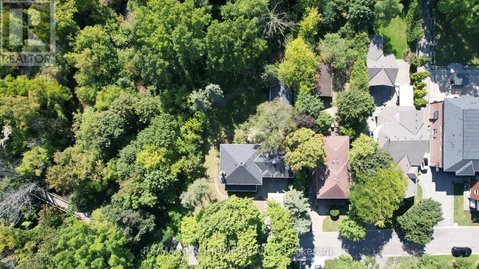 17 ECKARDT AVENUE