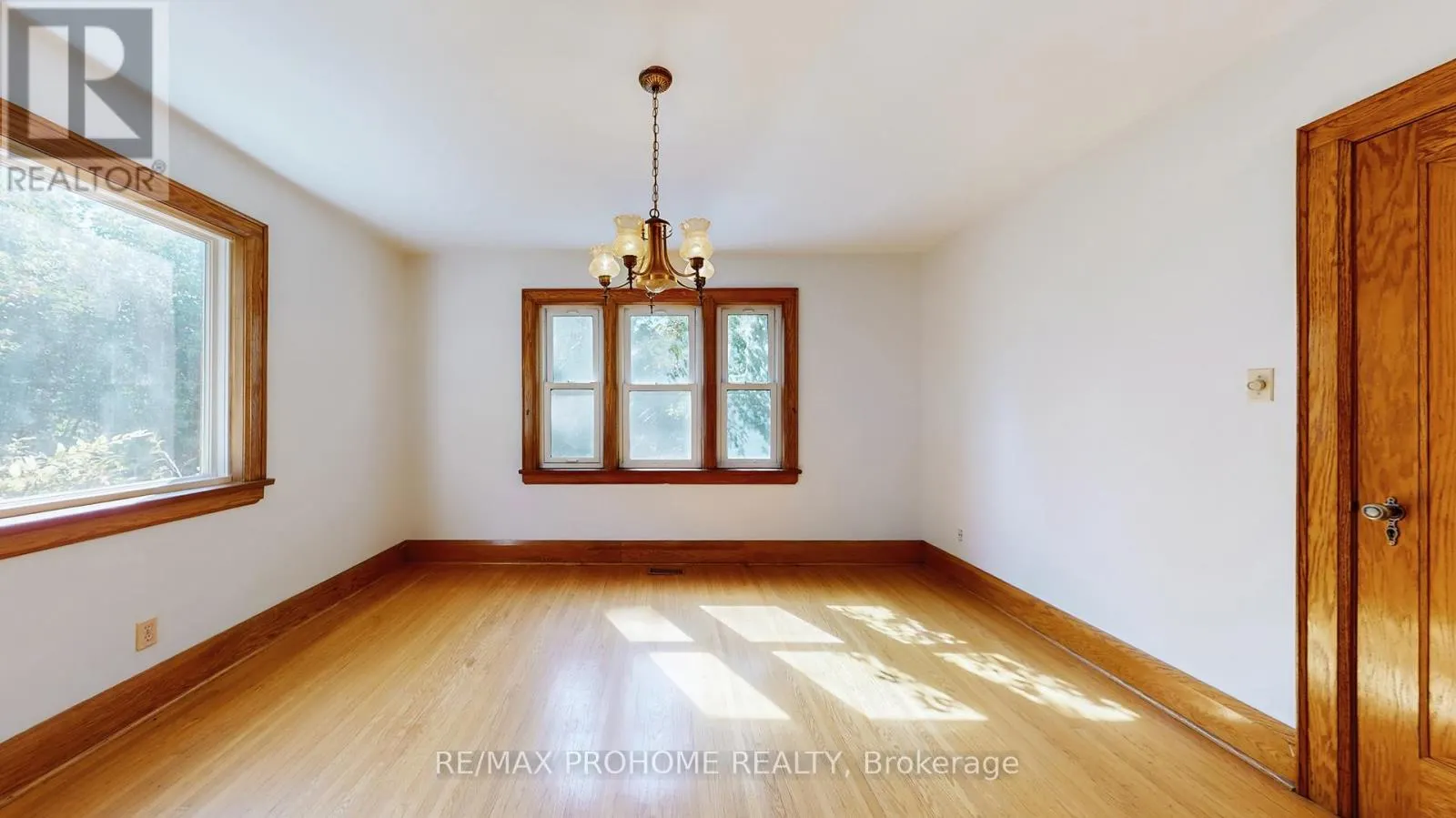 17 ECKARDT AVENUE