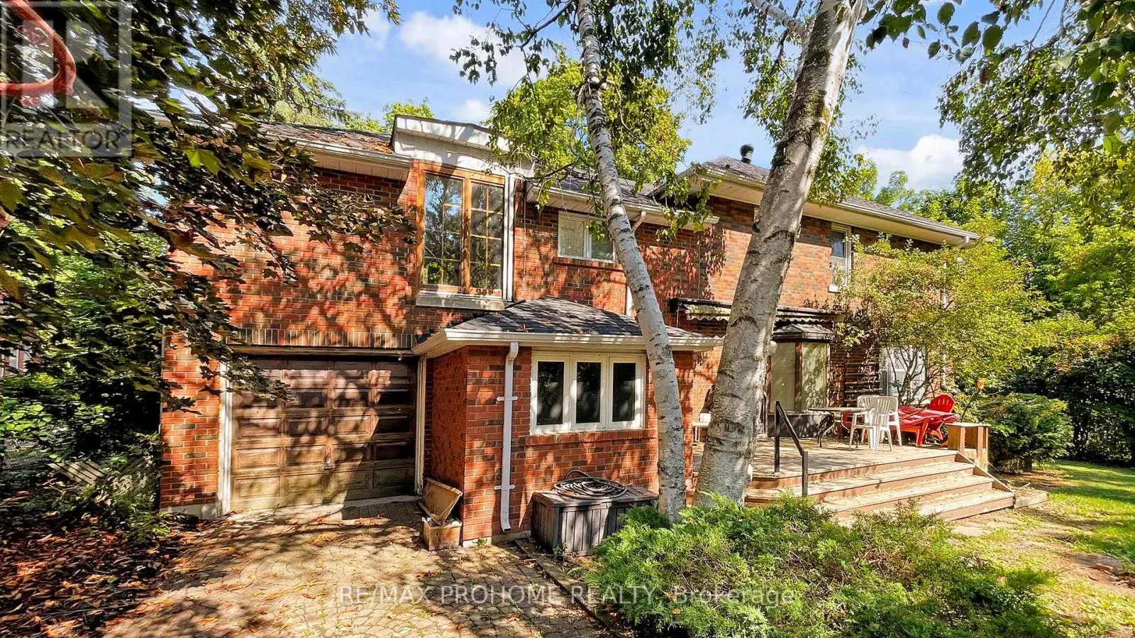 17 ECKARDT AVENUE