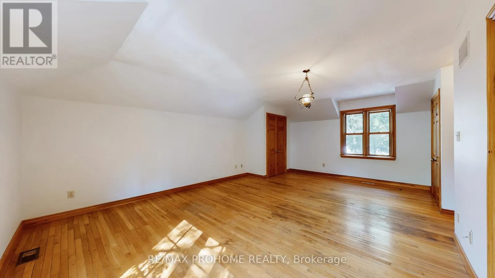 17 ECKARDT AVENUE