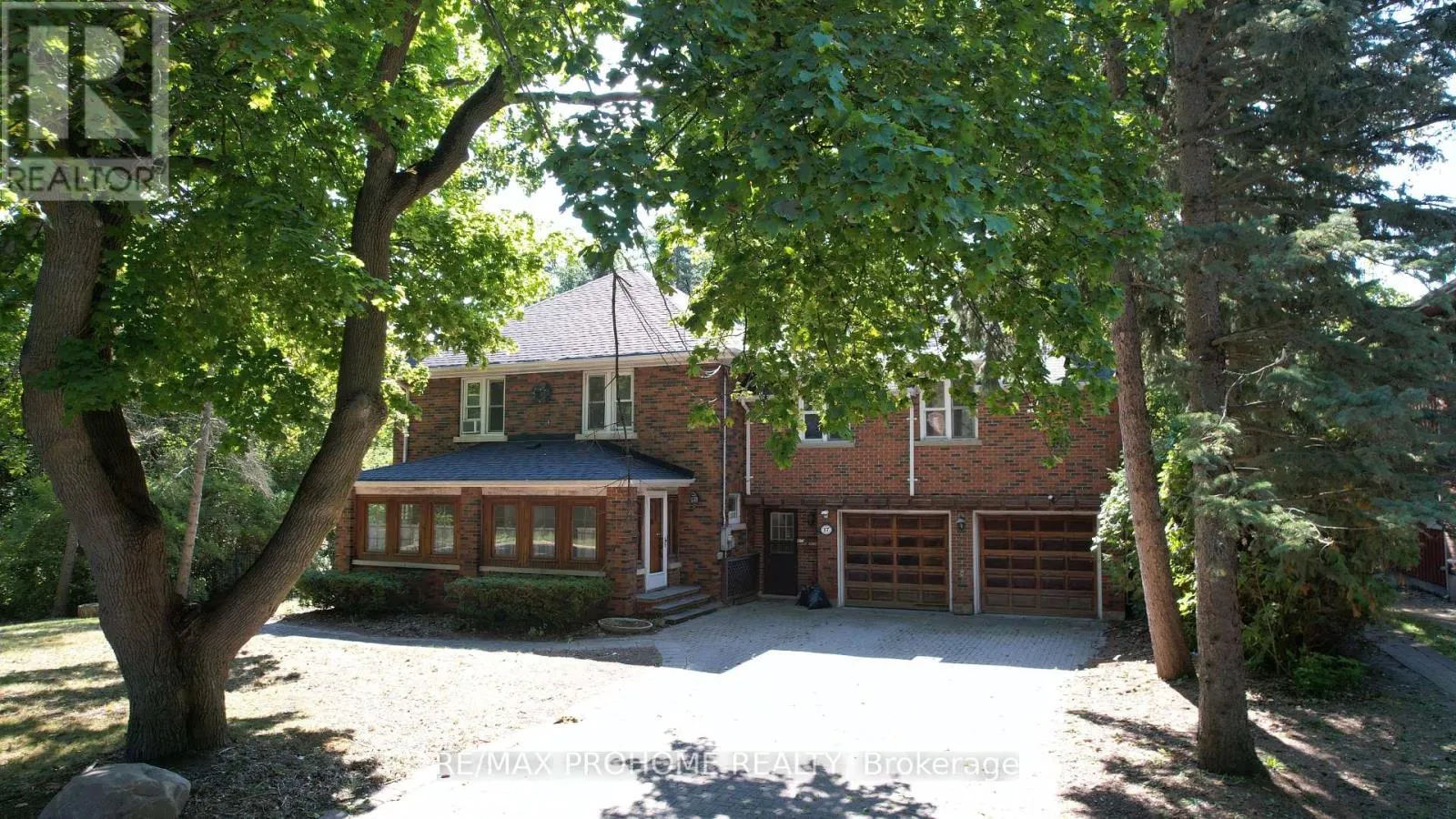 17 ECKARDT AVENUE