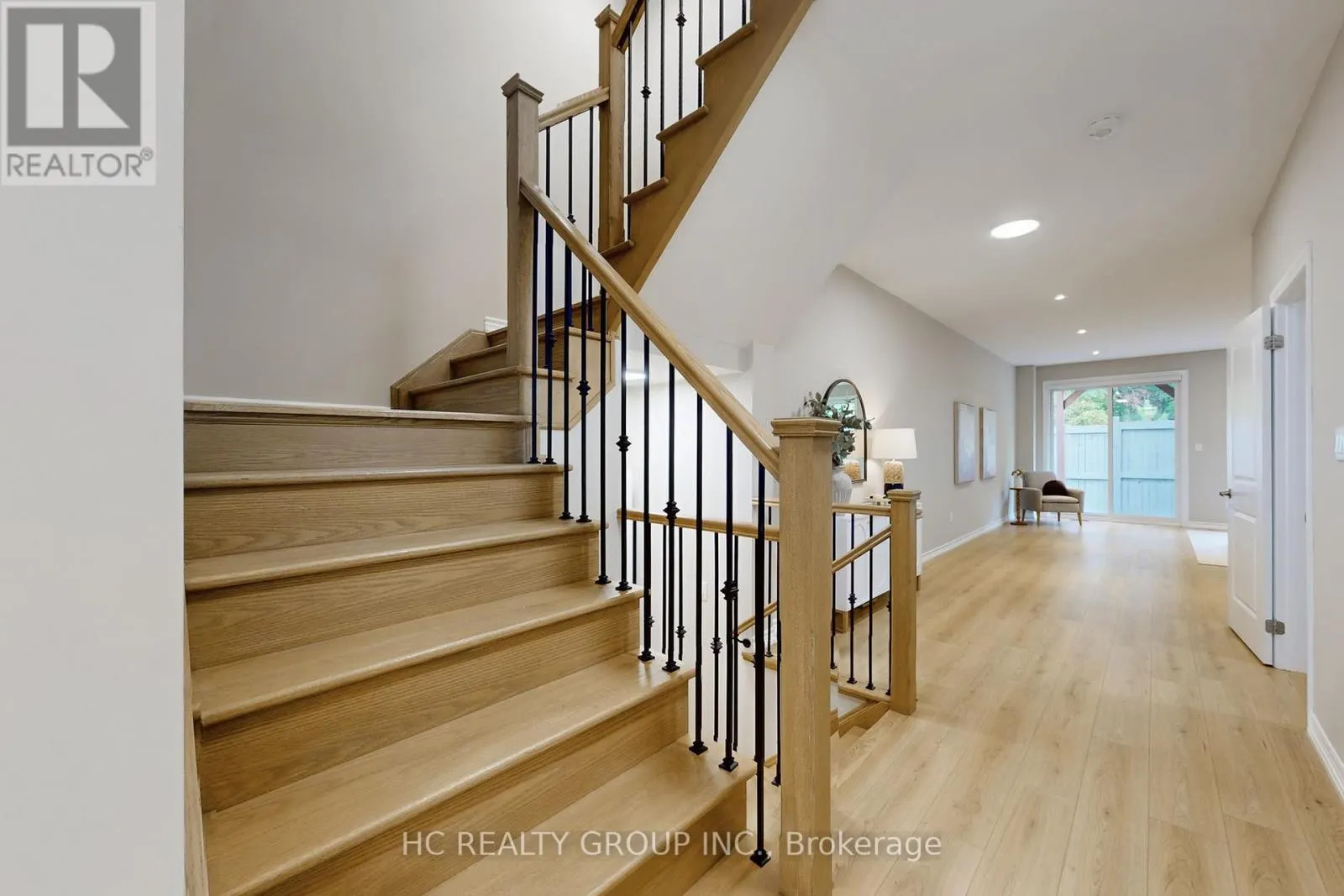 64 LA TACHE CRESCENT
