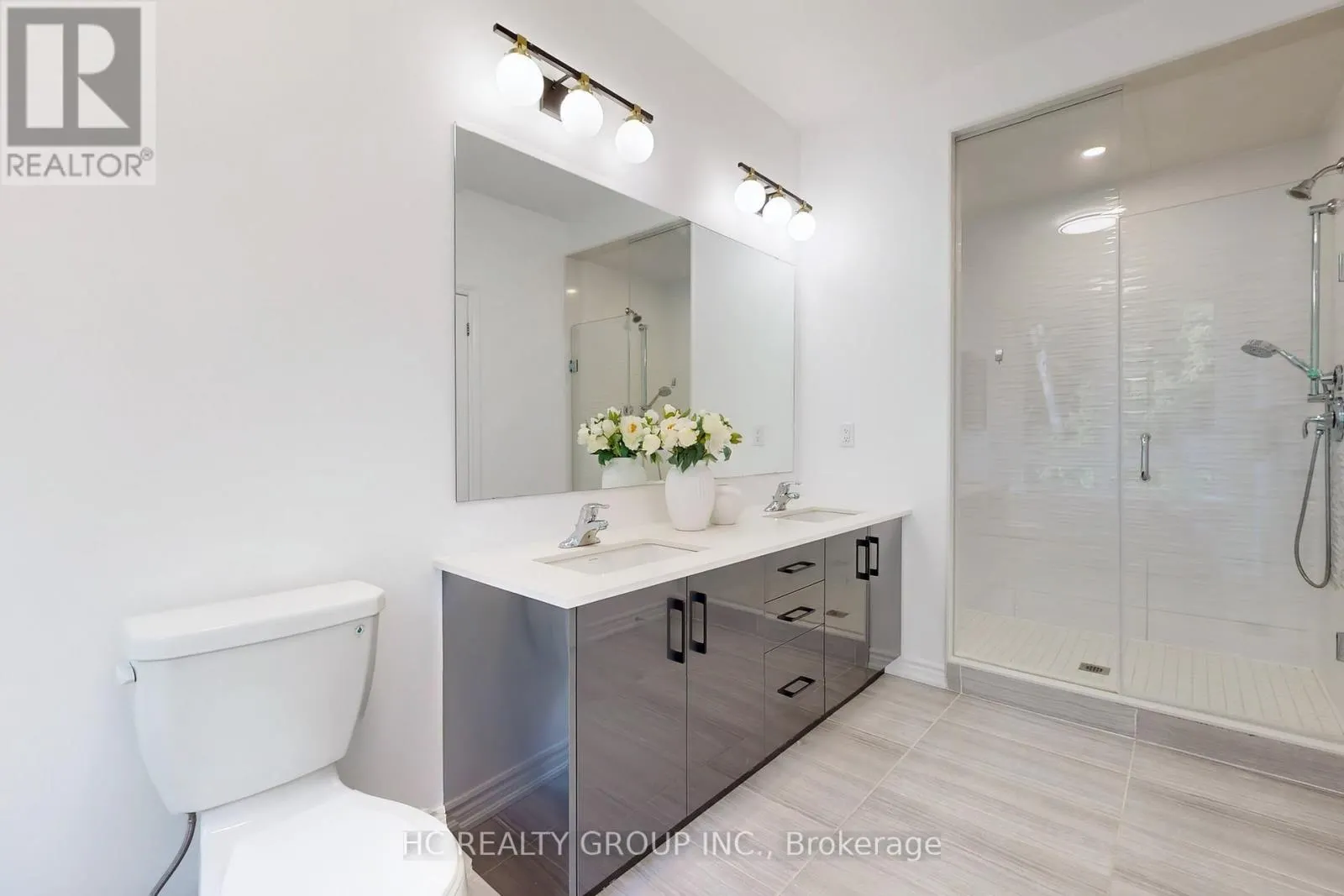 64 LA TACHE CRESCENT