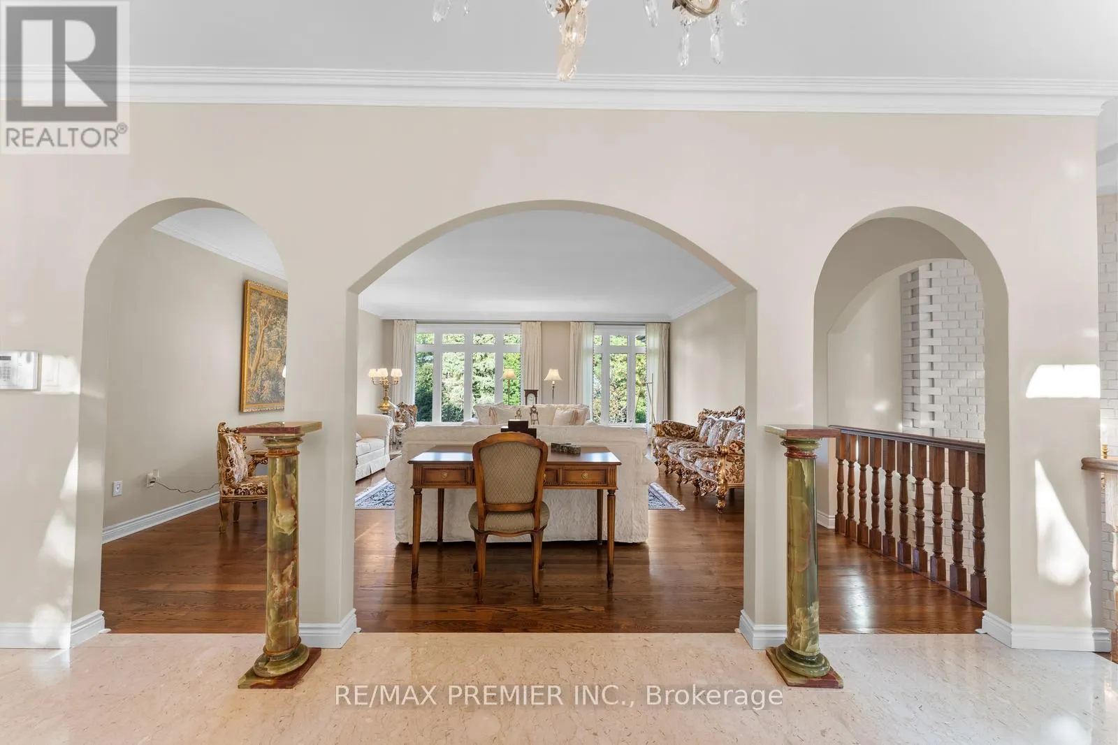 261 SYLVADENE PARKWAY