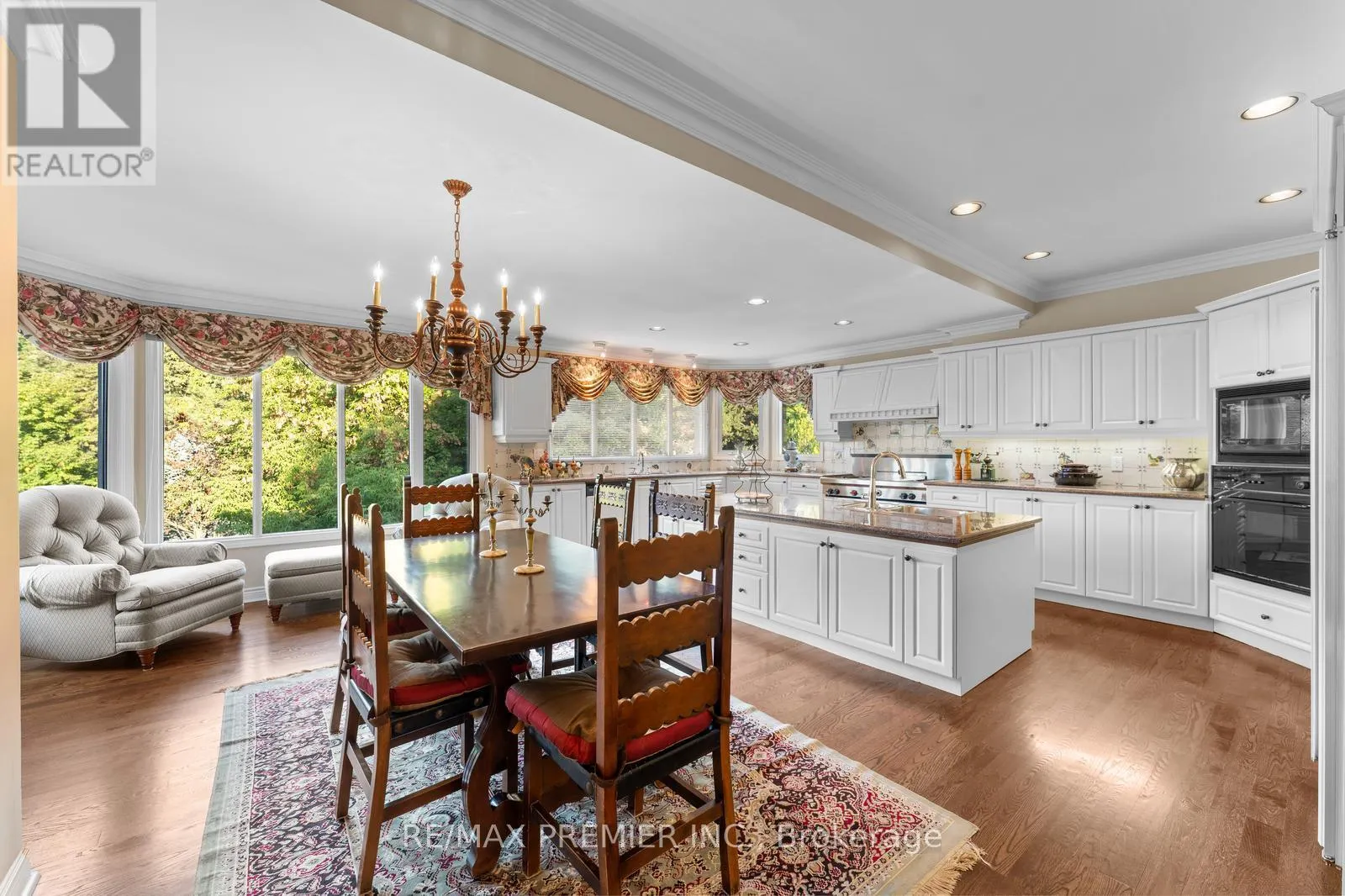 261 SYLVADENE PARKWAY