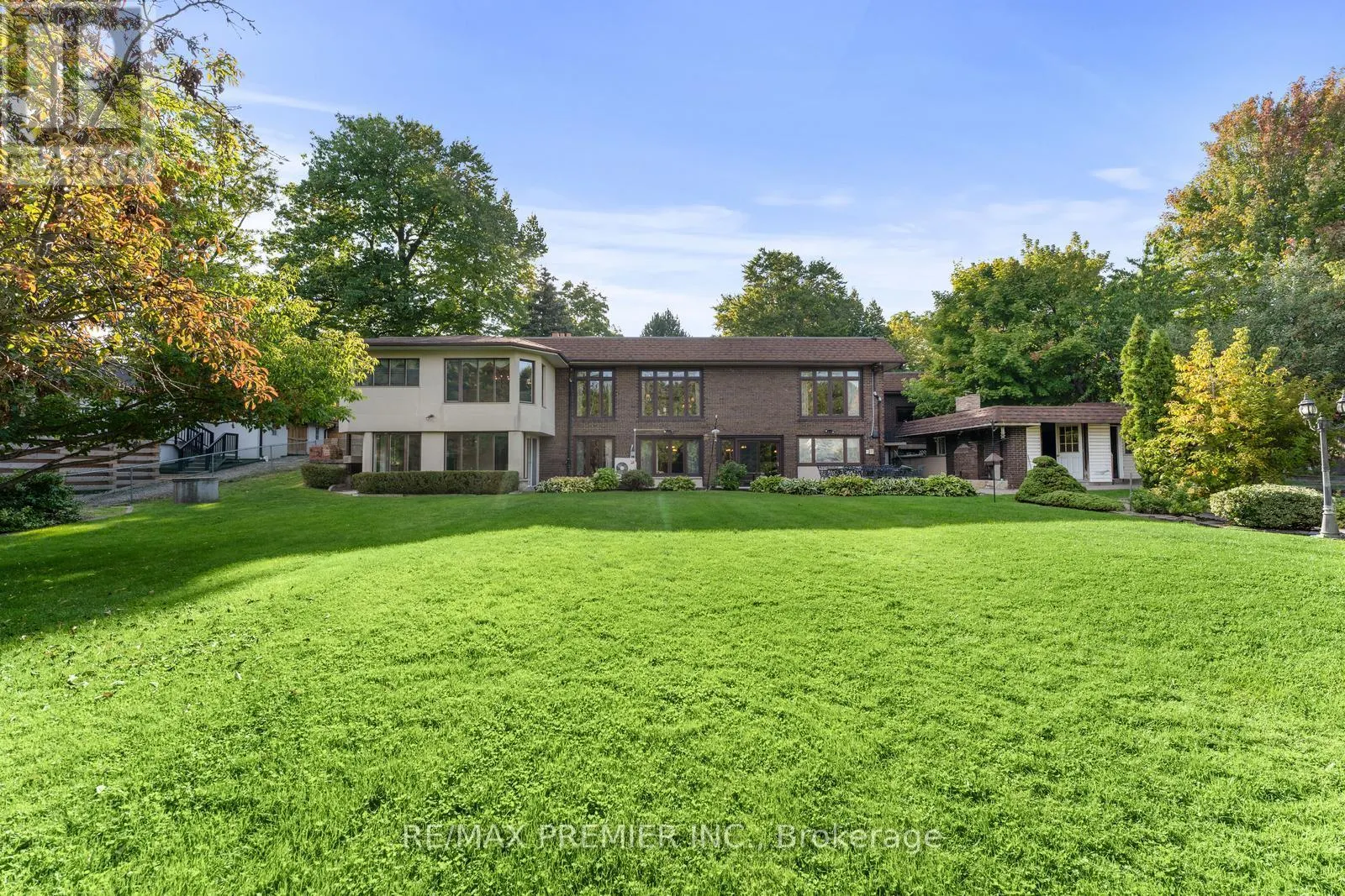 261 SYLVADENE PARKWAY