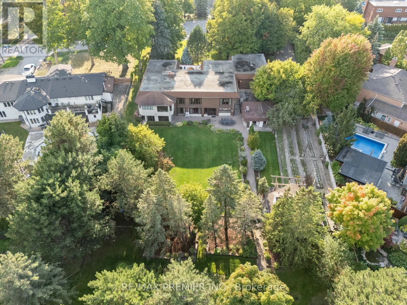 261 SYLVADENE PARKWAY