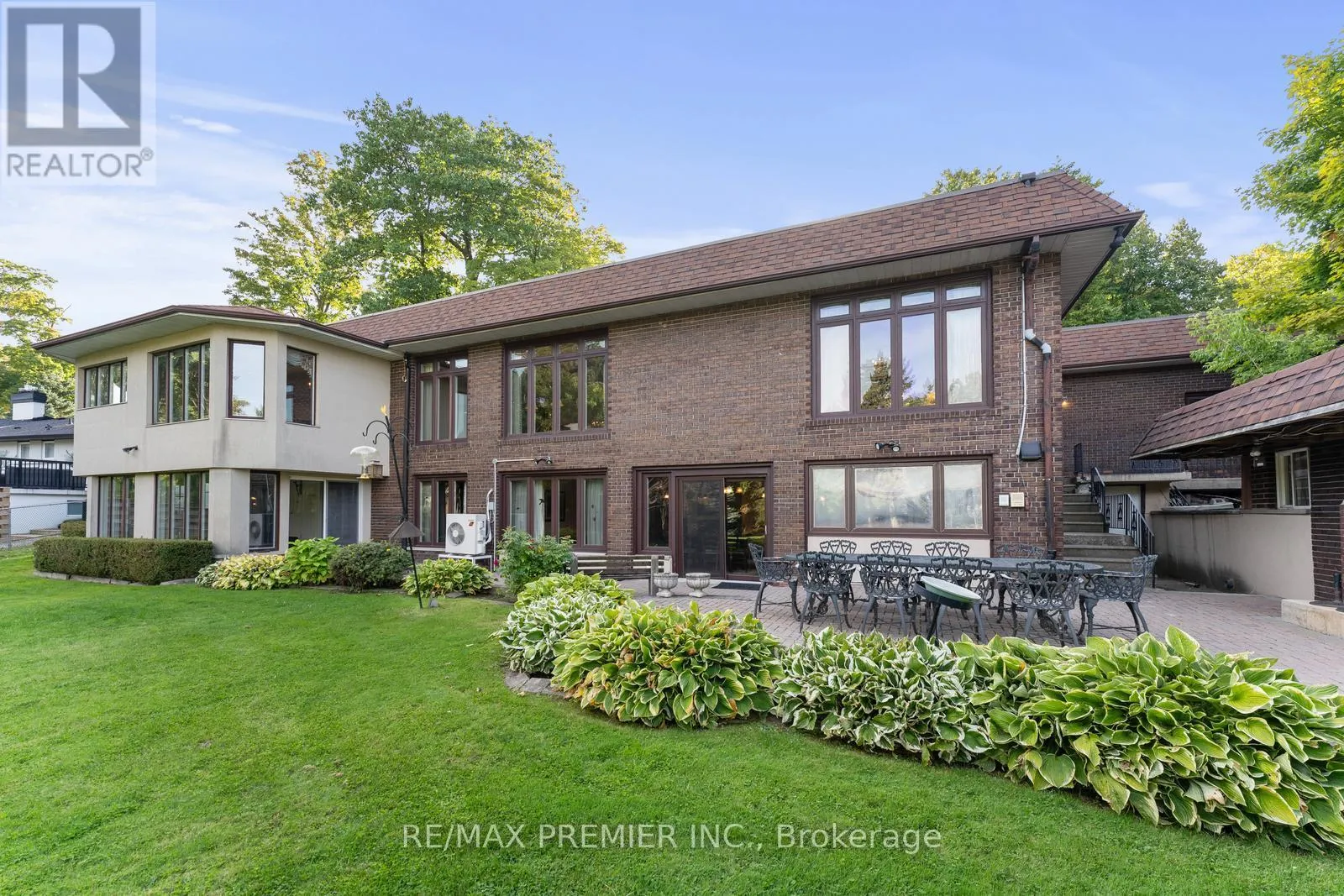 261 SYLVADENE PARKWAY