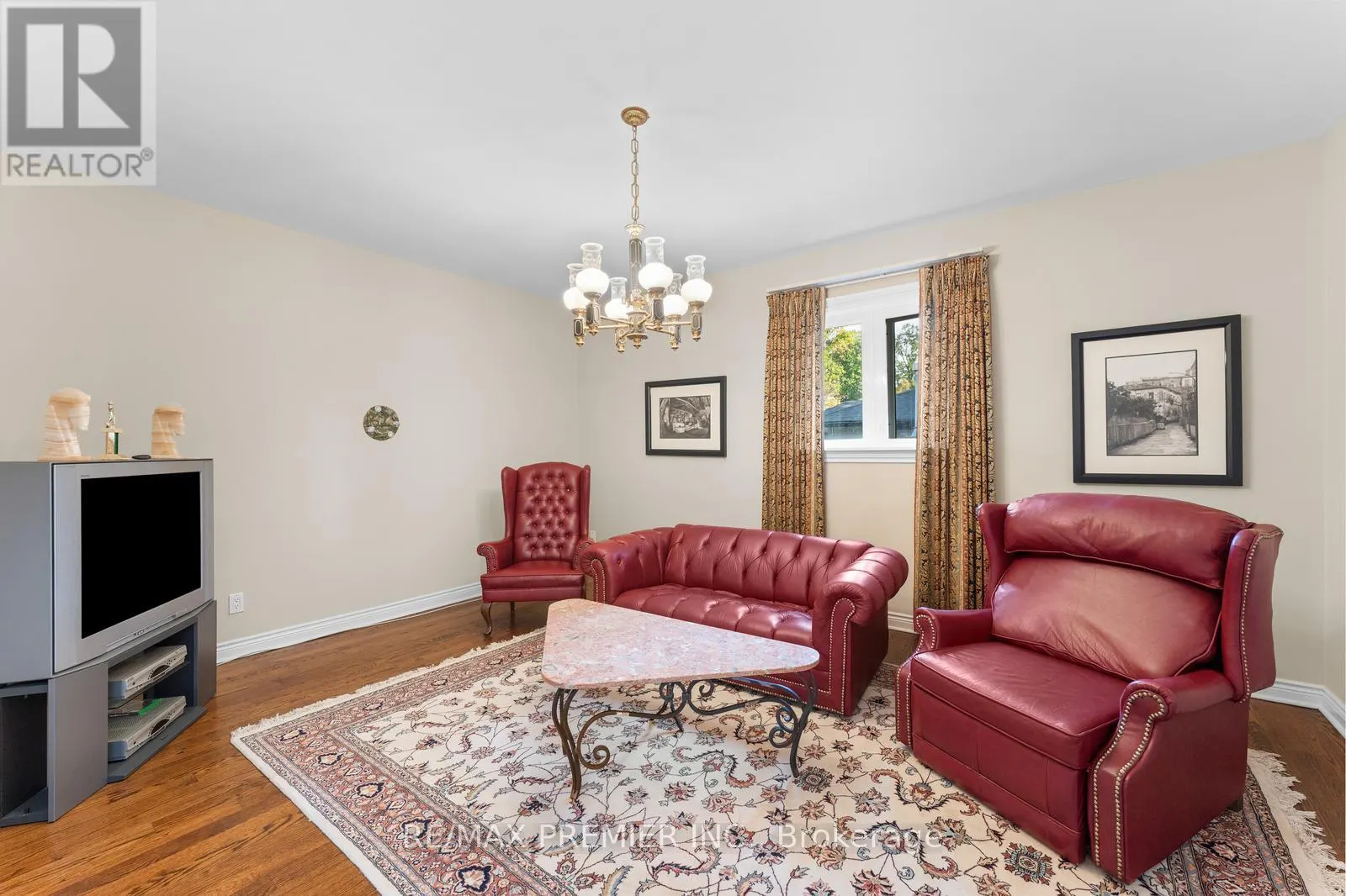 261 SYLVADENE PARKWAY