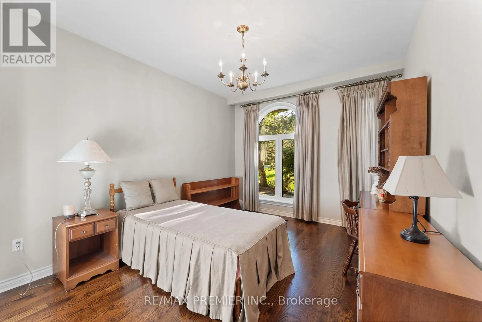 261 SYLVADENE PARKWAY