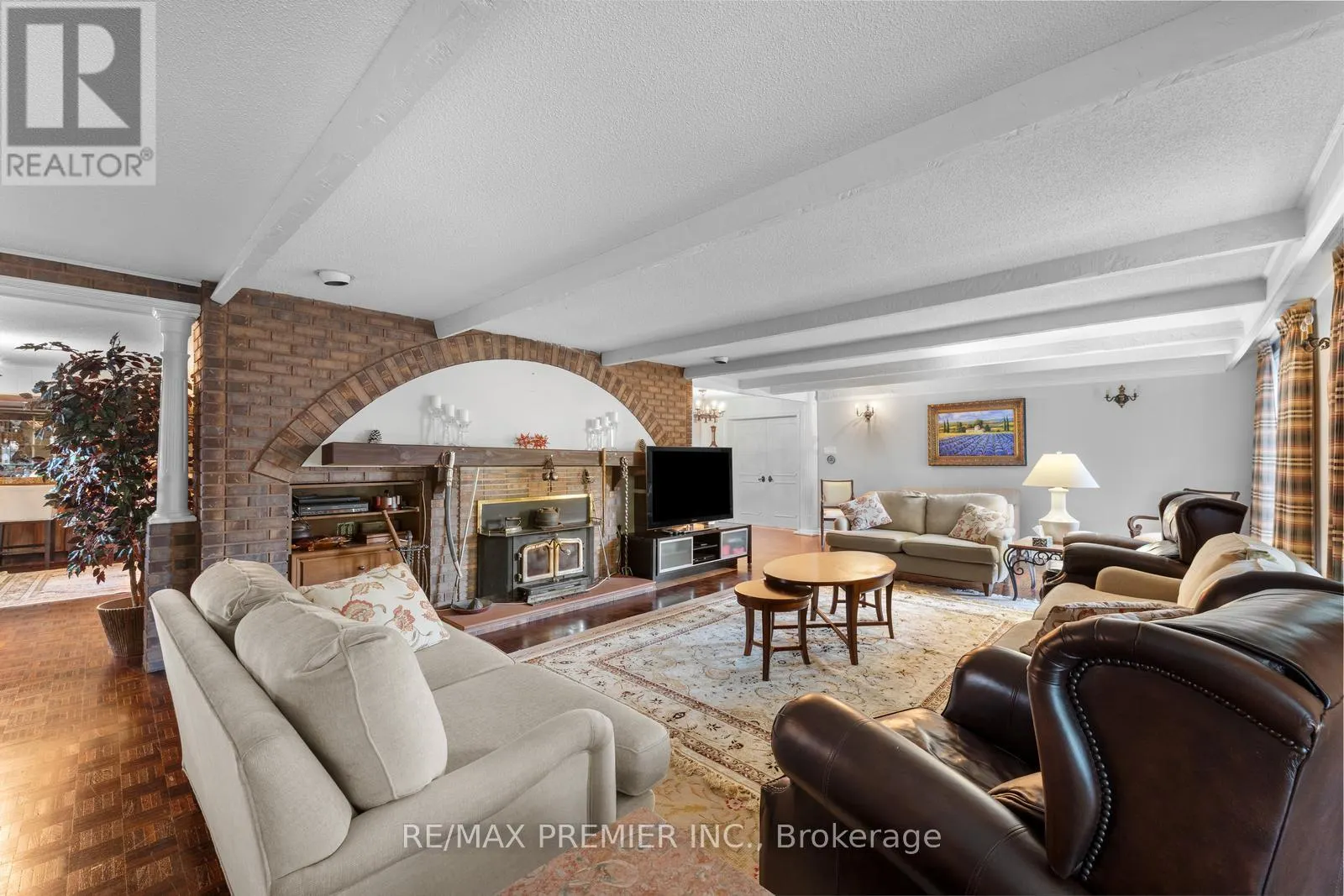 261 SYLVADENE PARKWAY
