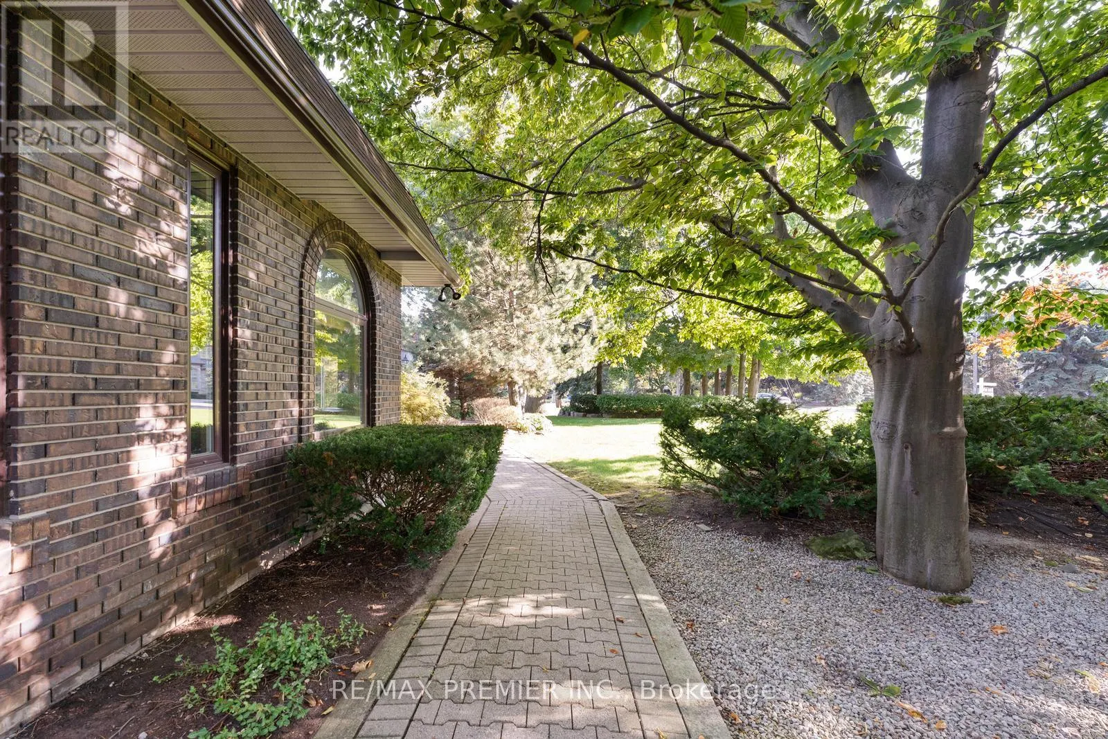 261 SYLVADENE PARKWAY
