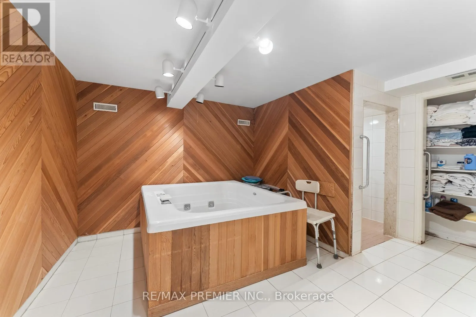 261 SYLVADENE PARKWAY