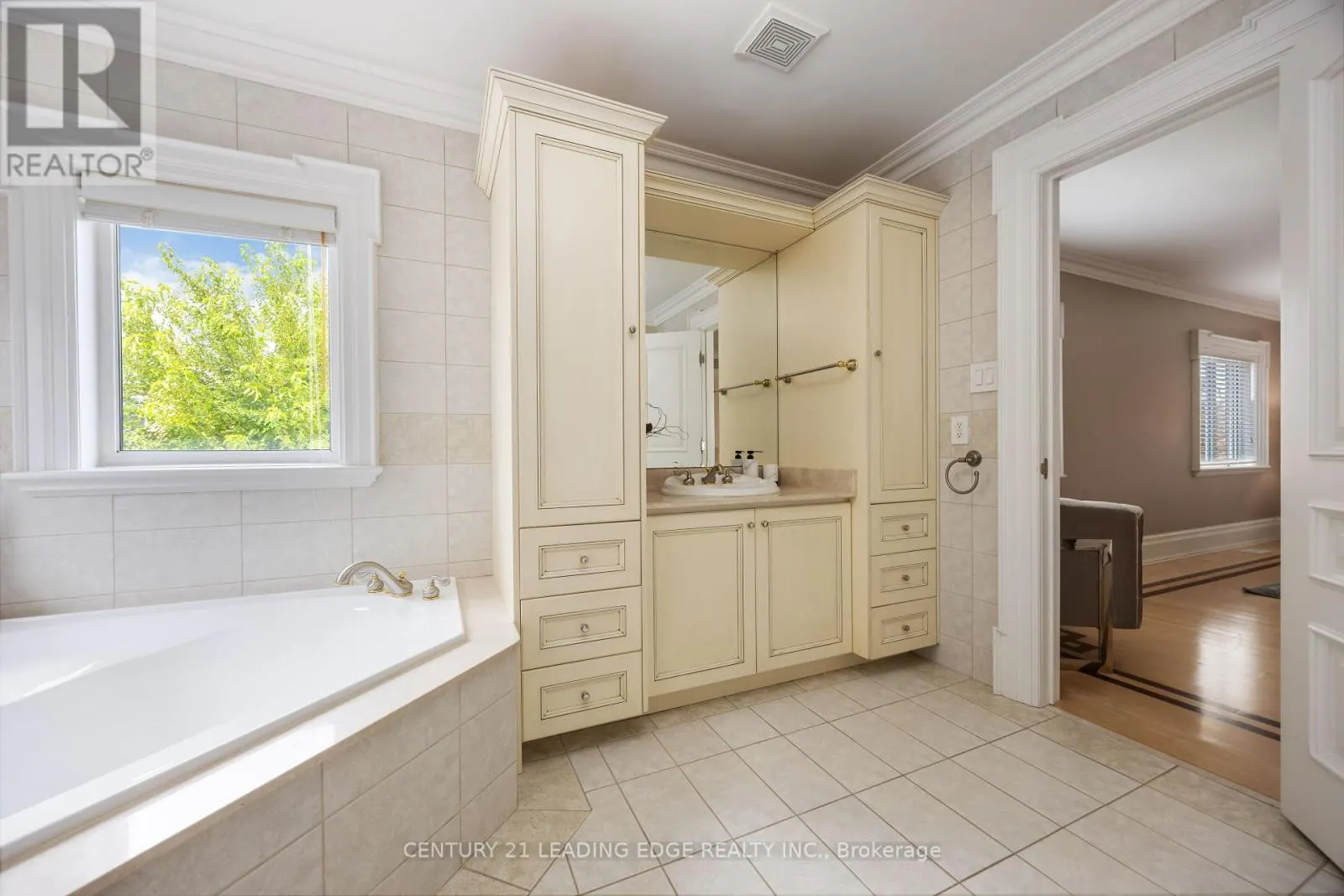 106 NOBLE PRINCE PLACE