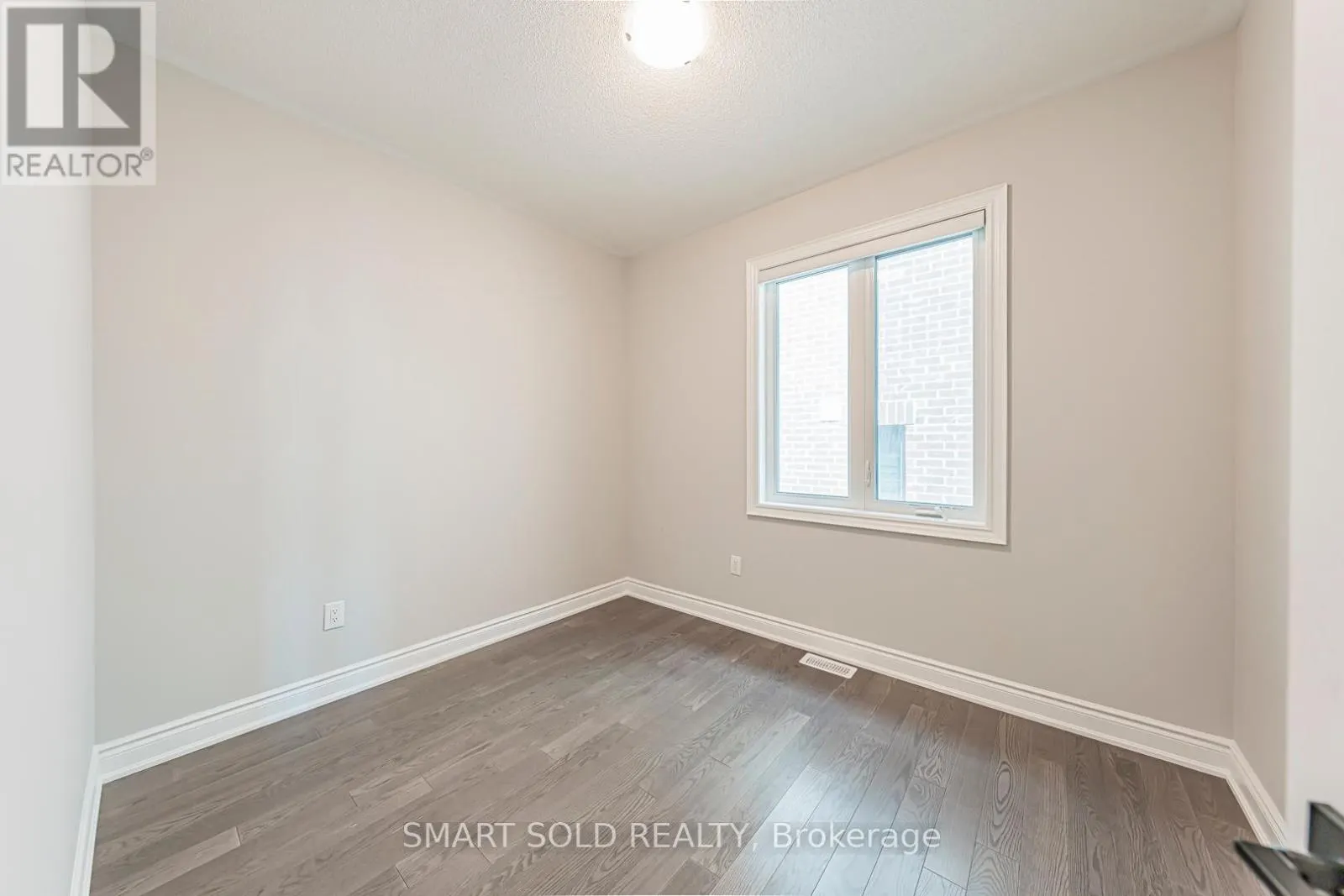 5 ERIN RIDGE COURT
