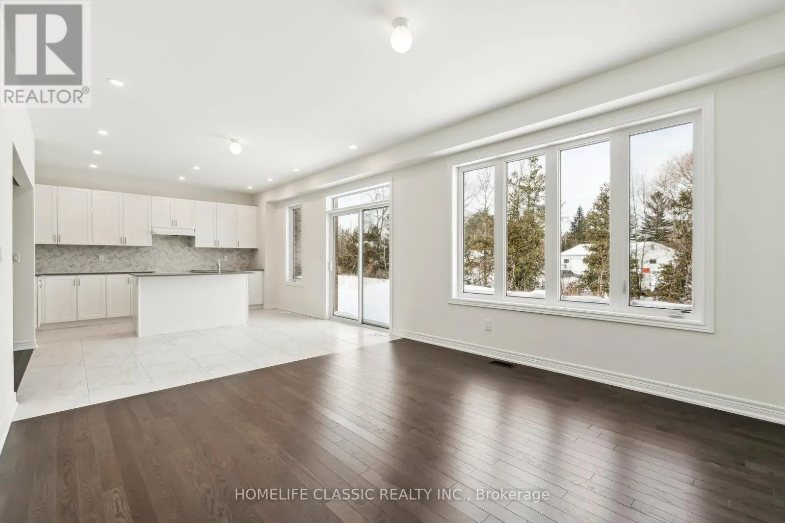 1286 DAVIS LOOP