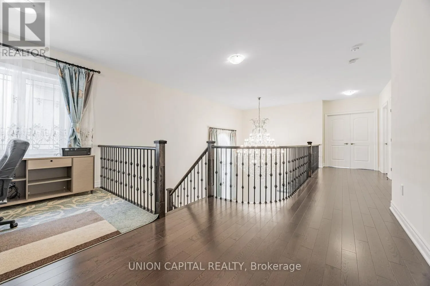 8 DRIZZEL CRESCENT
