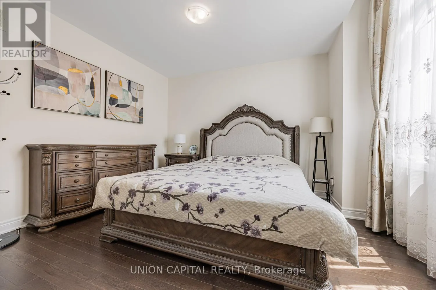 8 DRIZZEL CRESCENT