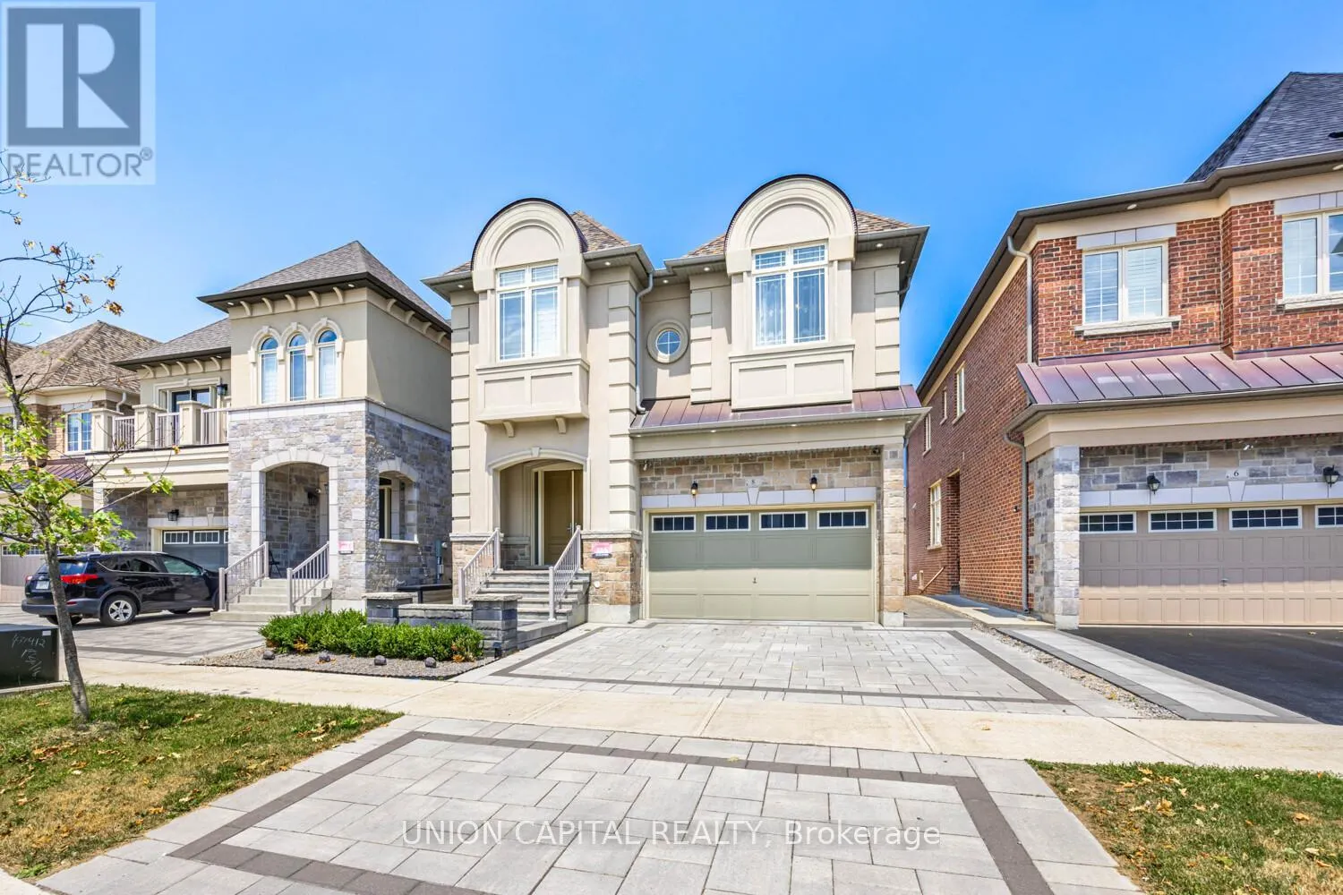 8 DRIZZEL CRESCENT