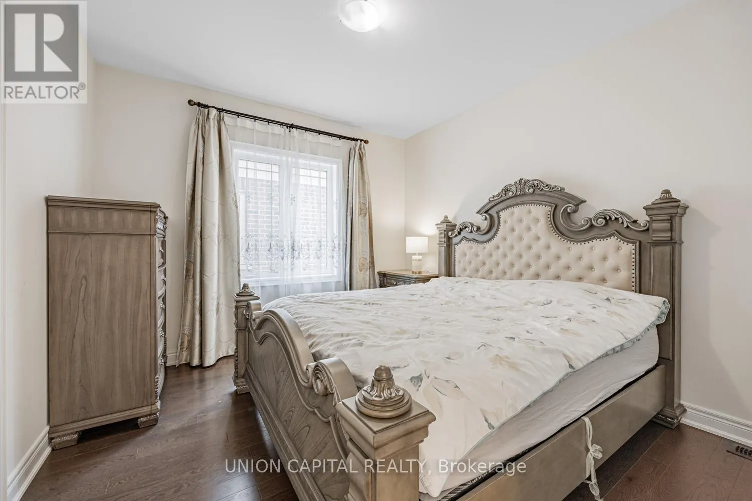8 DRIZZEL CRESCENT
