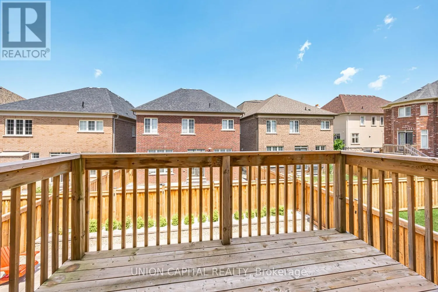 8 DRIZZEL CRESCENT