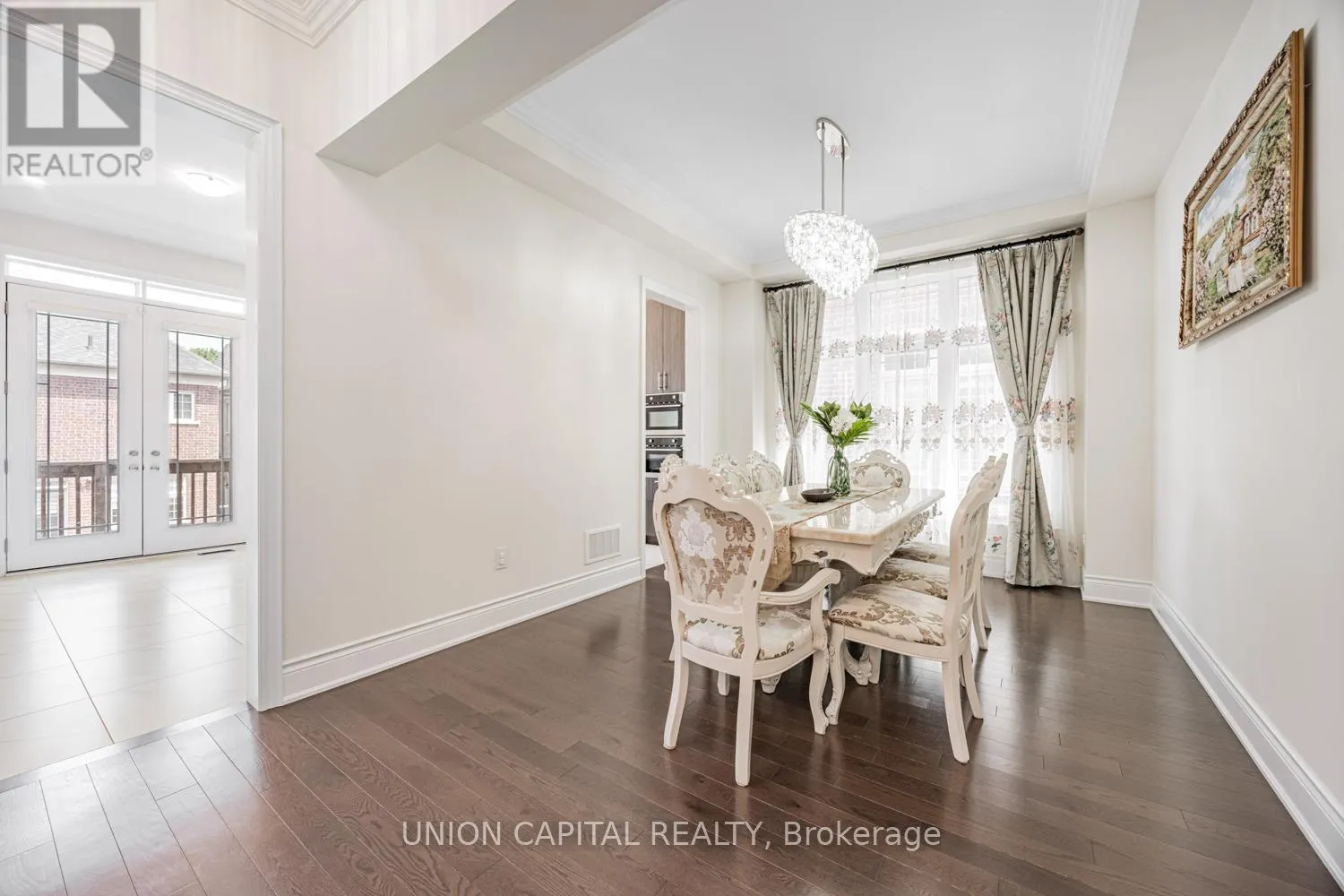 8 DRIZZEL CRESCENT