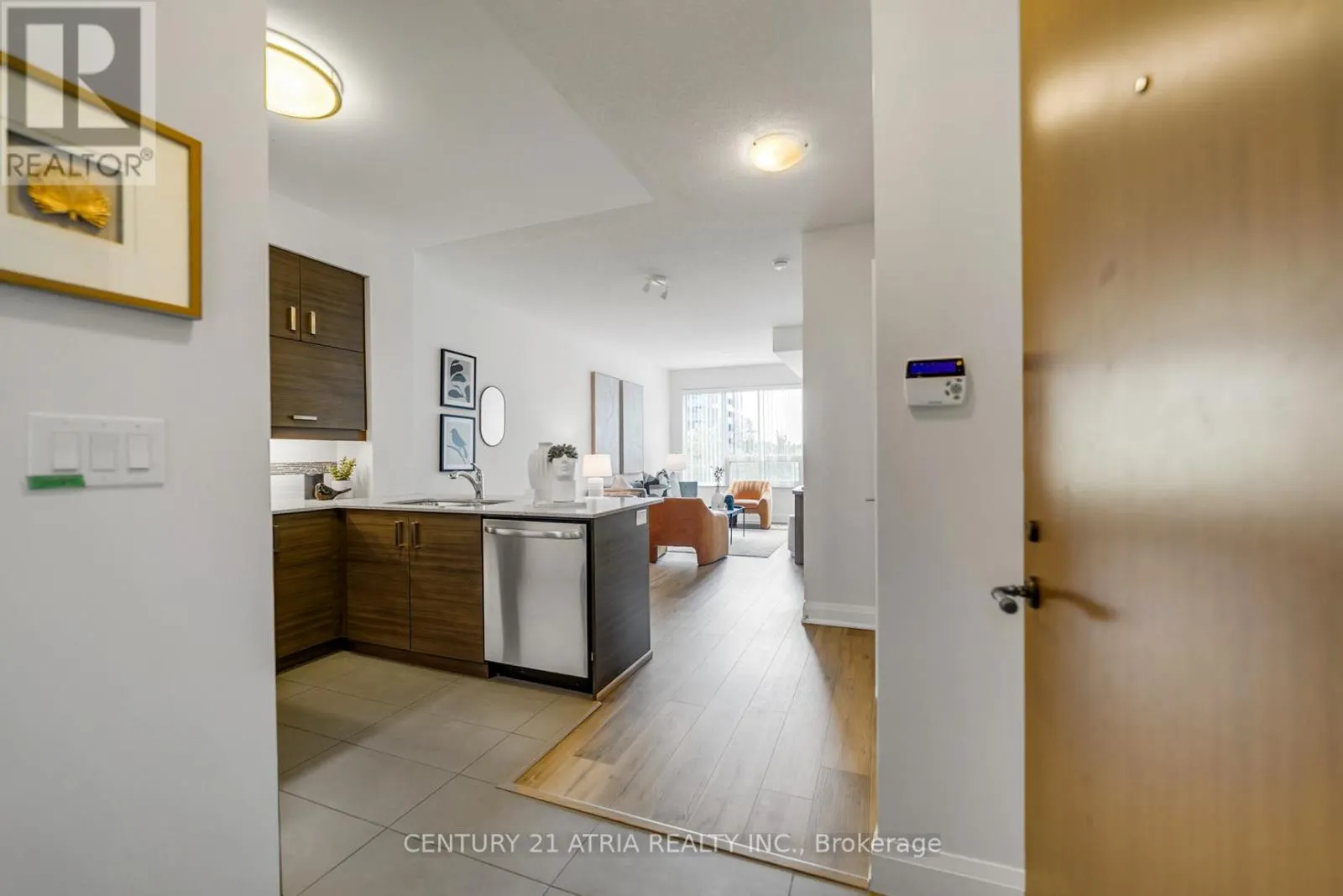 307 - 8228 BIRCHMOUNT ROAD