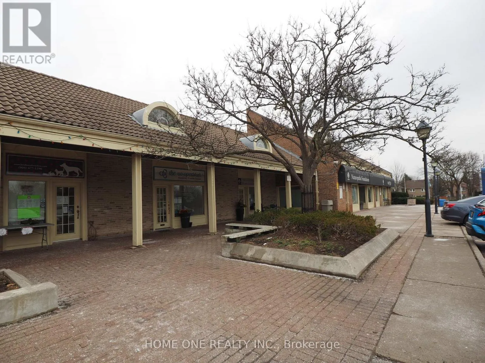 3 & 4 - 33 THE BRIDLE TRAIL