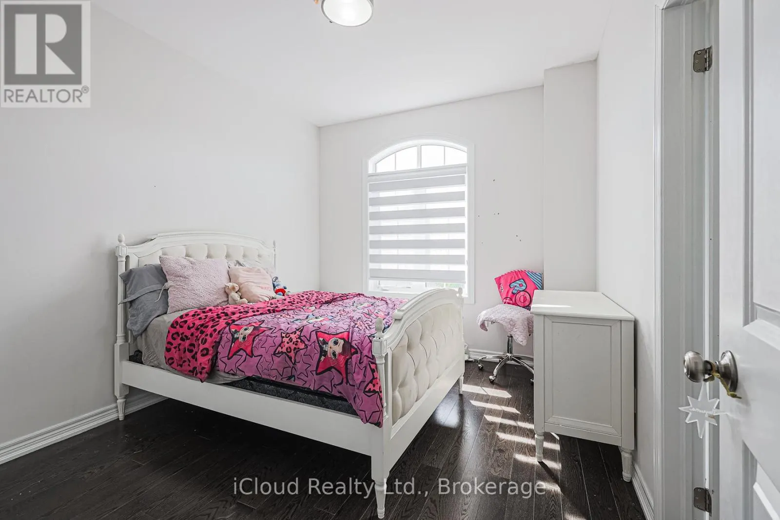 87 PINE HILL CRESCENT