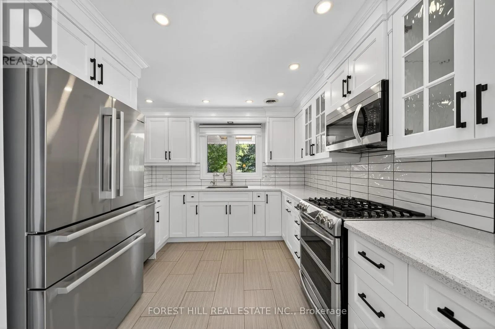 3934 RICHVIEW ROAD