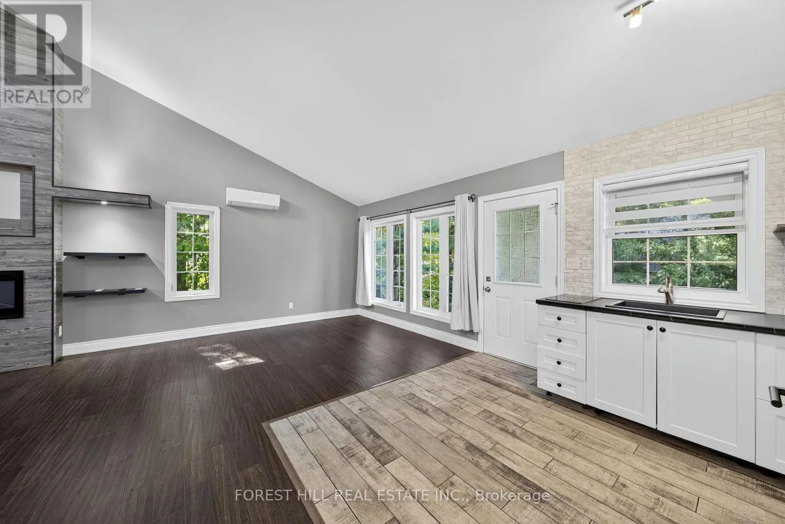 3934 RICHVIEW ROAD