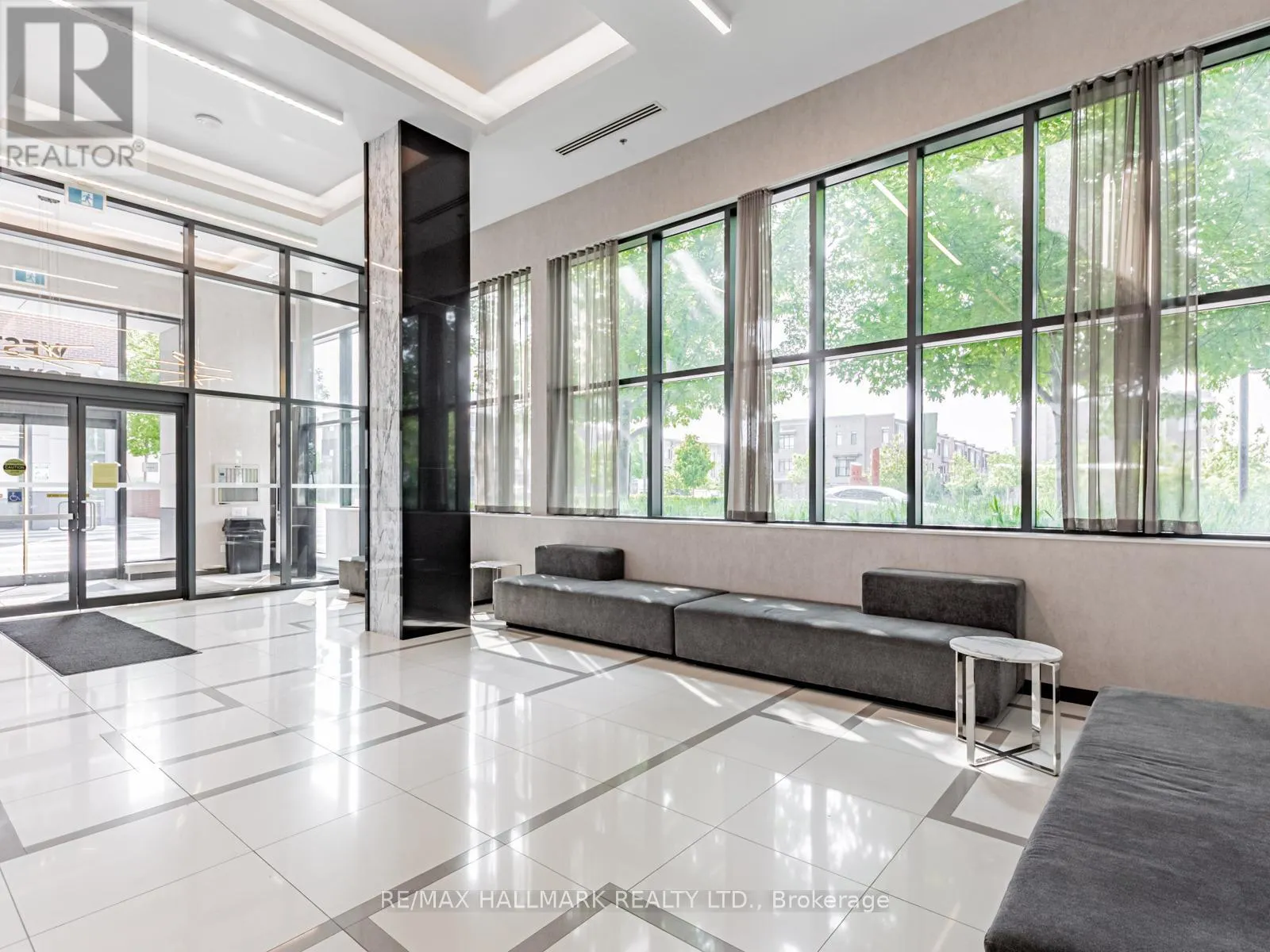 322 - 99 EAGLE ROCK WAY