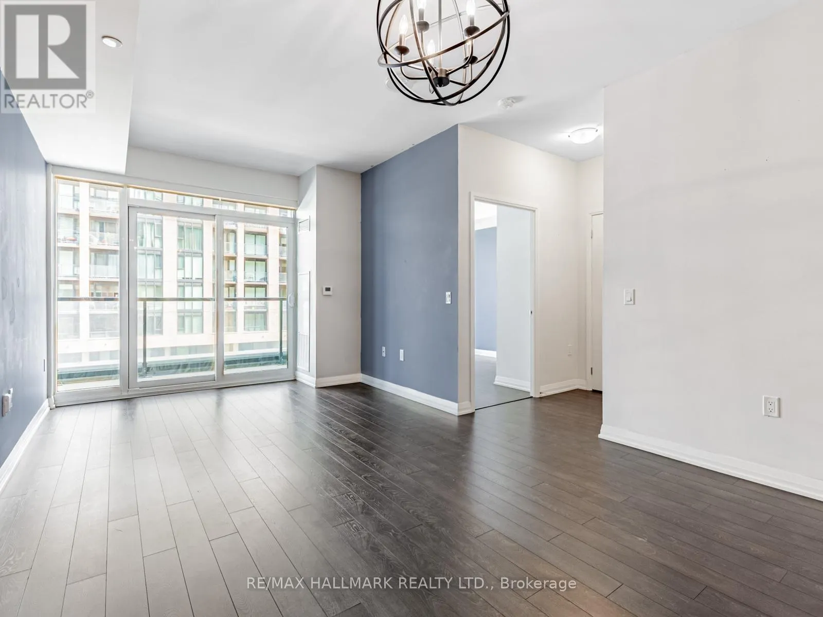 322 - 99 EAGLE ROCK WAY